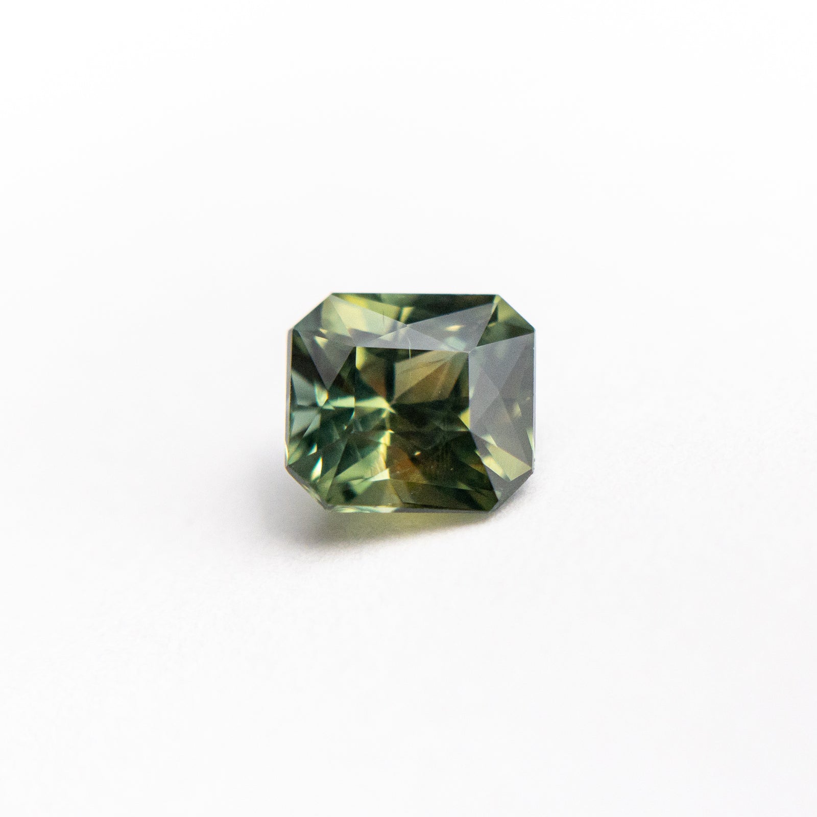 0.93ct 5.48x5.07x3.92mm Cut Corner Rectangle Brilliant Sapphire 19042-03 - Misfit Diamonds