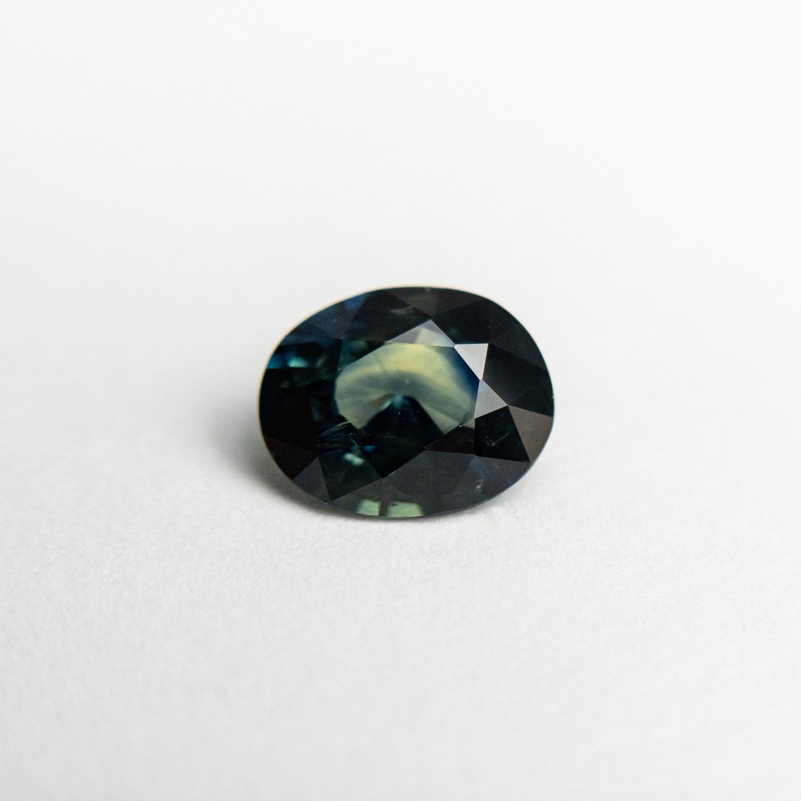 1.07ct 6.98x5.66x3.50mm Oval Brilliant Sapphire 19042-18 - Misfit Diamonds