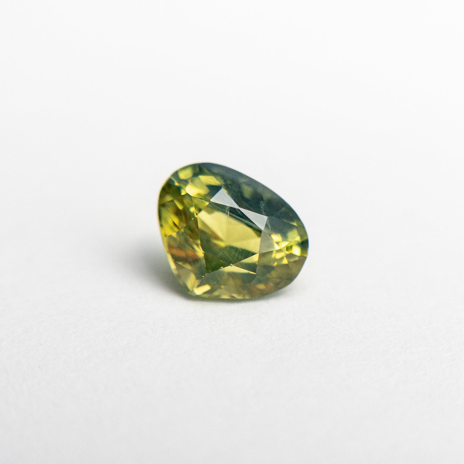0.99ct 5.33x6.49x3.95mm Pear Brilliant Sapphire 19042-20 - Misfit Diamonds