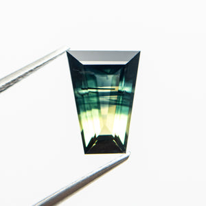 1.92ct 9.14x6.71x3.67mm Trapezoid Step Cut Sapphire 19121-01 - Misfit Diamonds