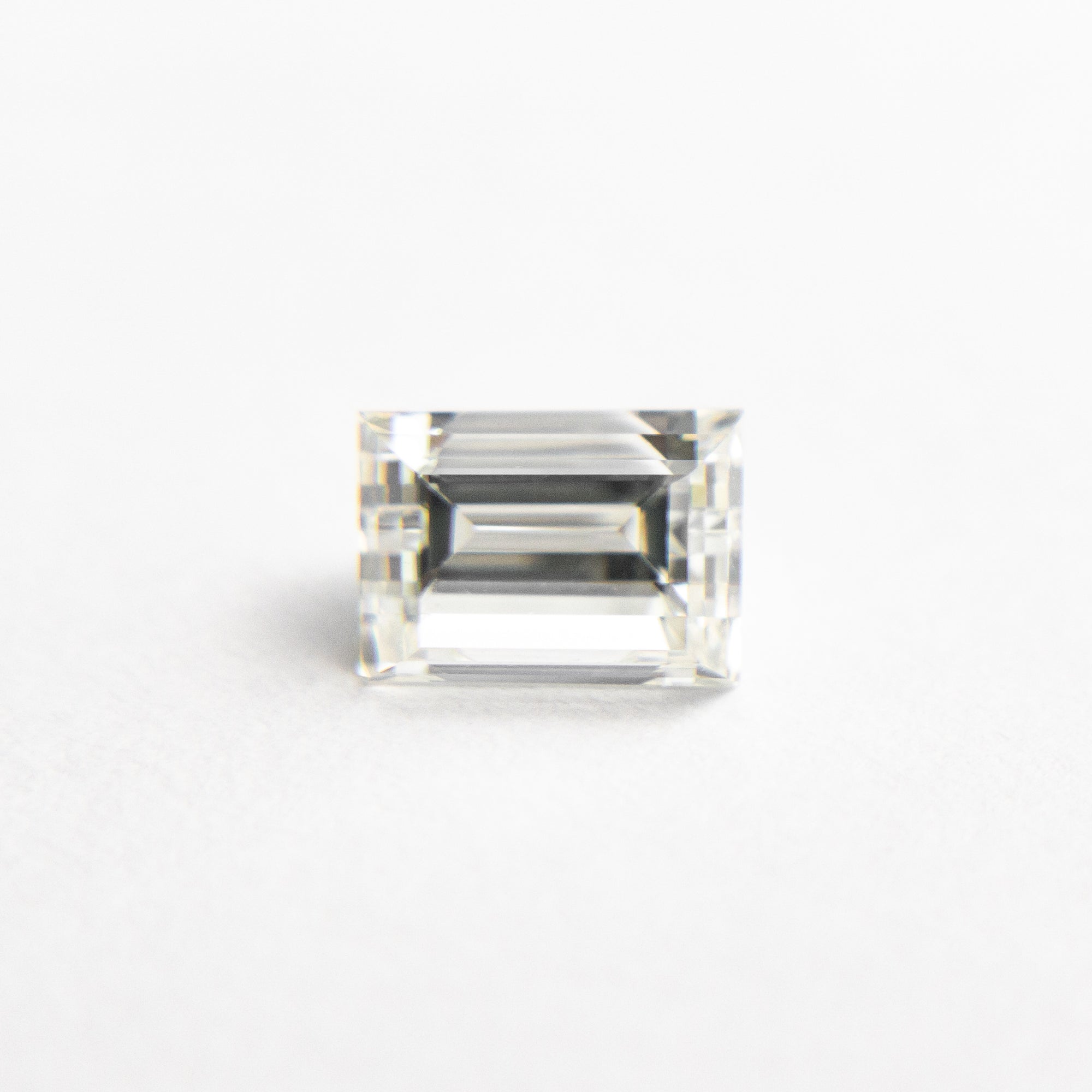1.00ct 5.90x4.27x4.01mm VS2 H Baguette Step Cut 19136-05 - Misfit Diamonds