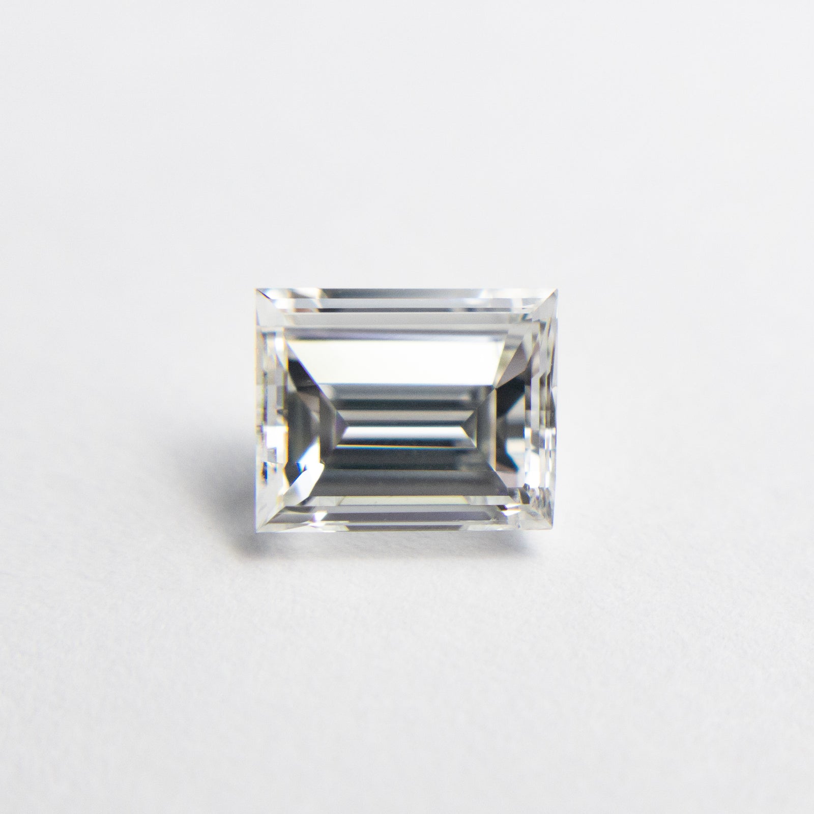 1.01ct 6.52x5.25x3.03mm SI2 G-H Baguette Step Cut 19136-06 - Misfit Diamonds