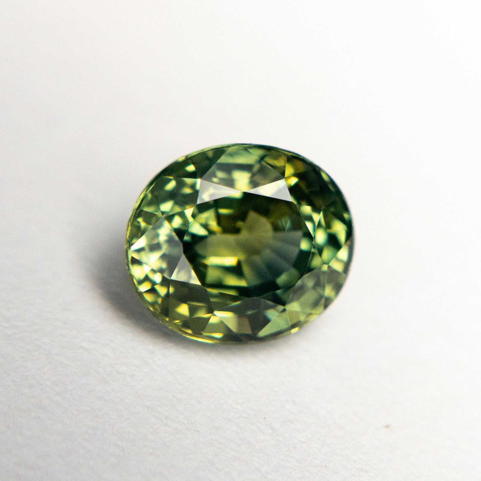 19162-14 2.10ct 7.61x6.46x4.83mm Oval Brilliant Sapphire - Misfit Diamonds