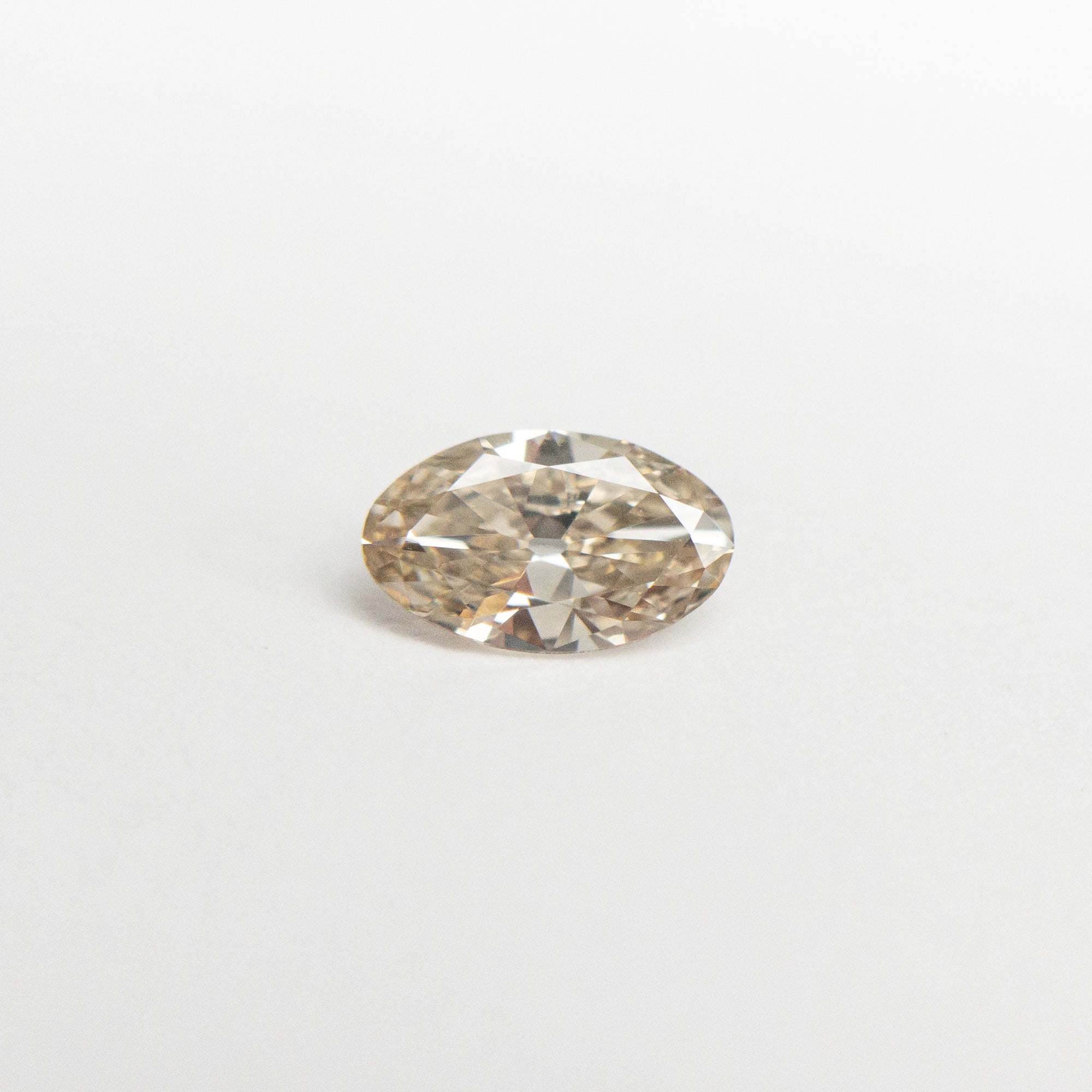 0.30ct 6.04x3.72x1.96mm Oval Brilliant 19164-16 🇨🇦 - Misfit Diamonds
