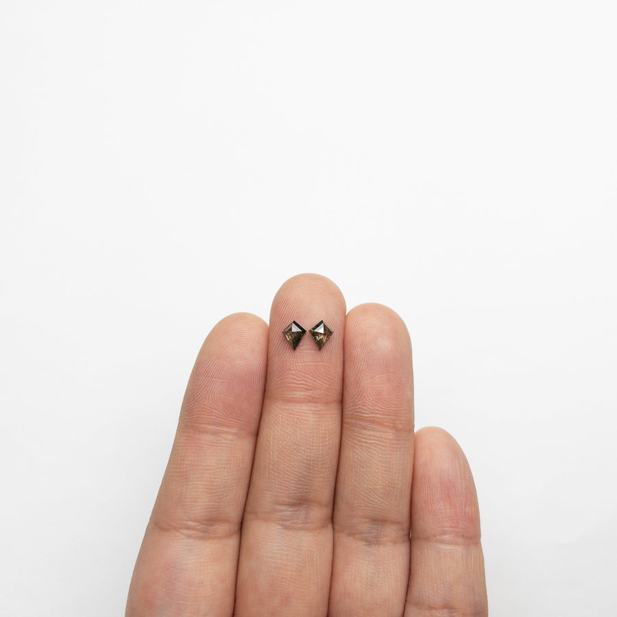 0.68cttw 2pc 5.83x4.88x1.92mm 5.81x4.85x1.96mm Kite Rosecut Matching Pair 19208-02