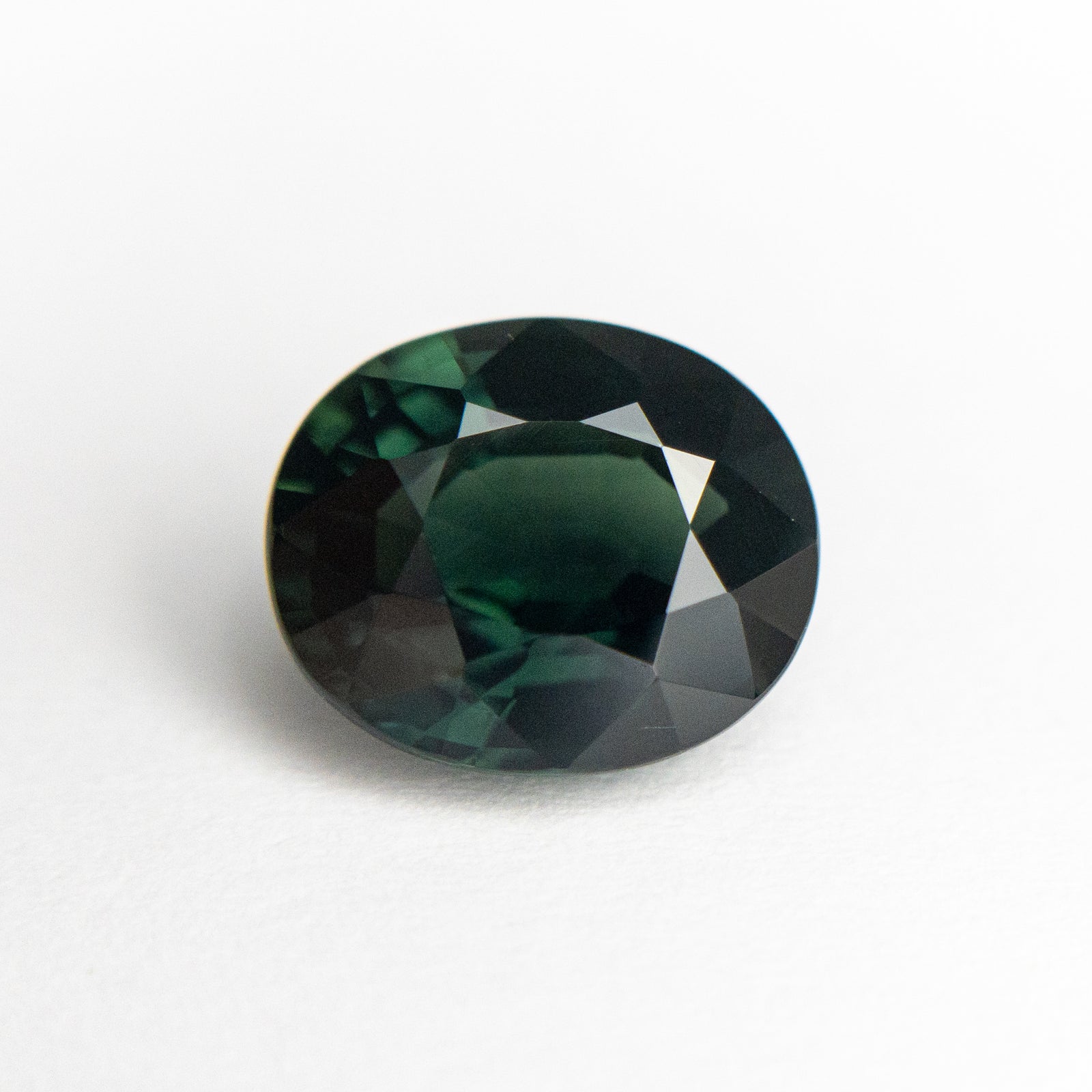 2.73ct 9.04x7.67x4.60mm Oval Brilliant Sapphire 19260-07 - Misfit Diamonds