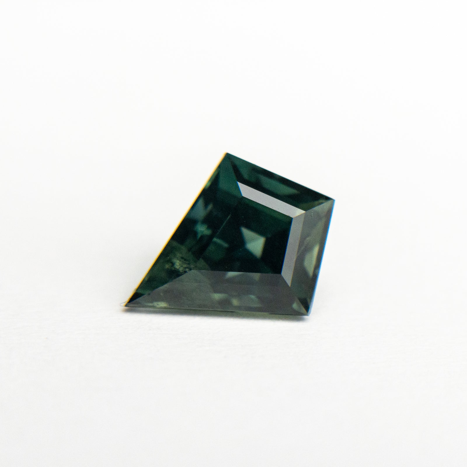 1.58ct 9.17x7.14x4.82mm Kite Step Cut Sapphire 19284-02