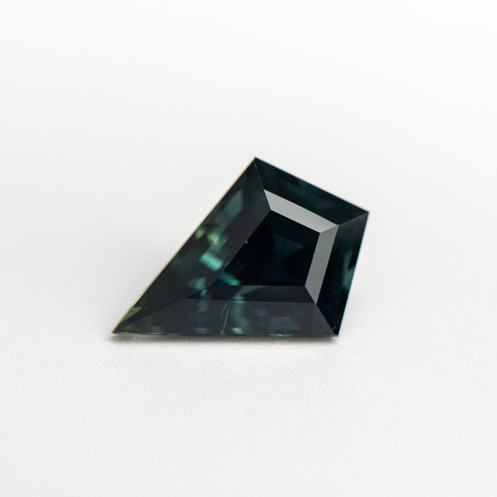 1.89ct 10.66x7.44x4.74mm Kite Step Cut Sapphire 19284-05