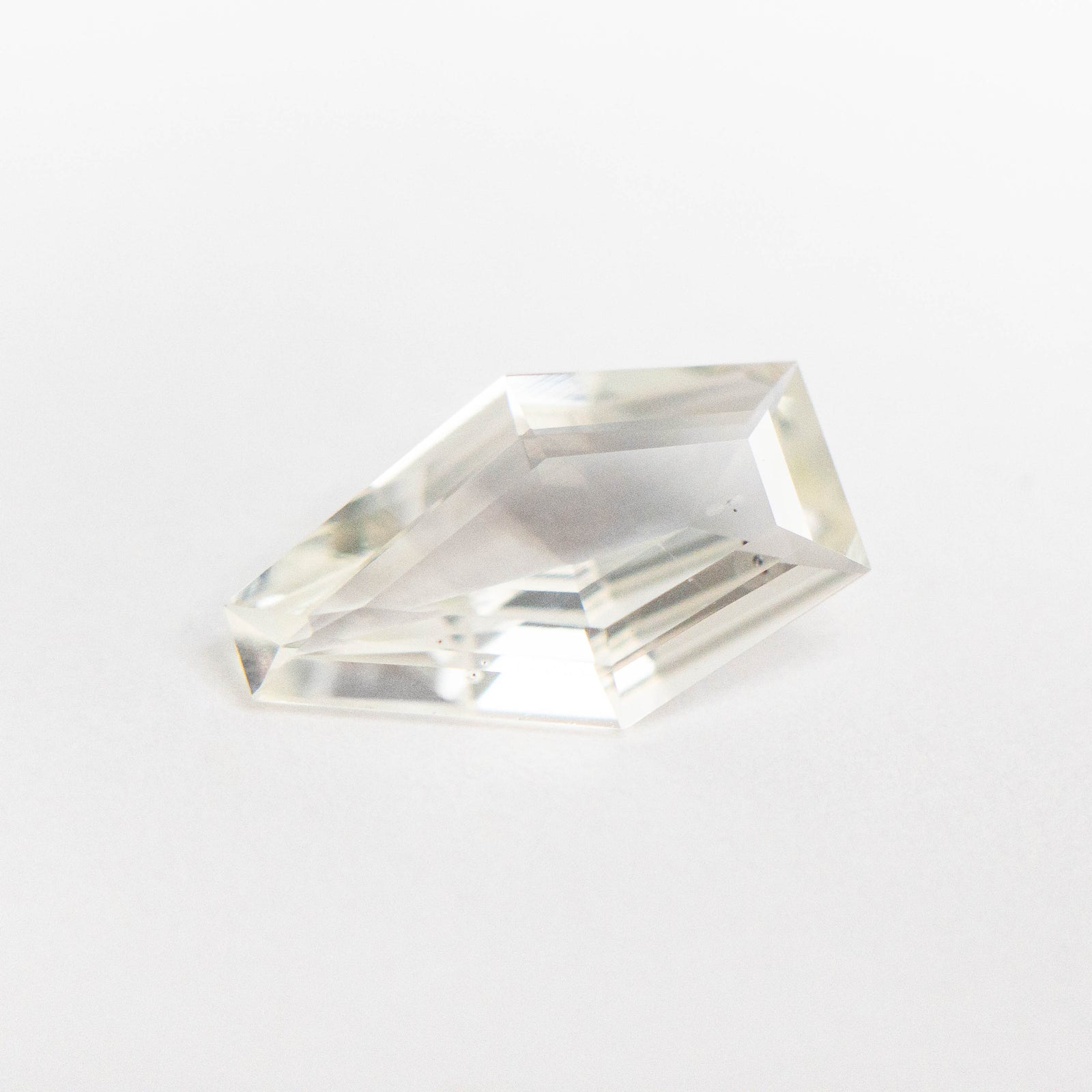 1.17ct 10.50x6.29x2.64mm Shield Step Cut Sapphire 19385-34