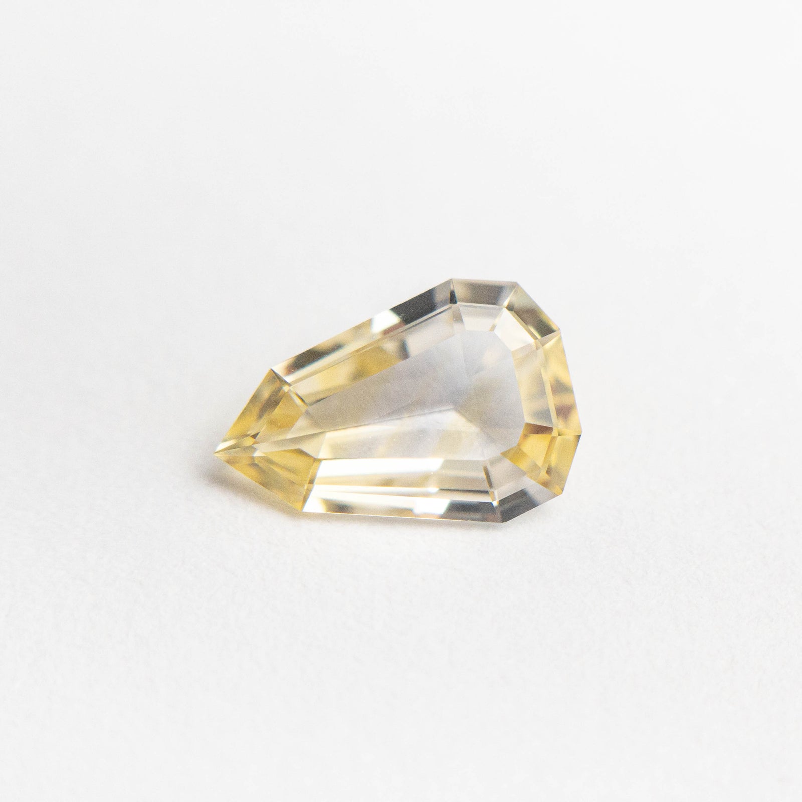 0.91ct 8.40x5.79x2.49mm Shield Step Cut Sapphire 19385-35