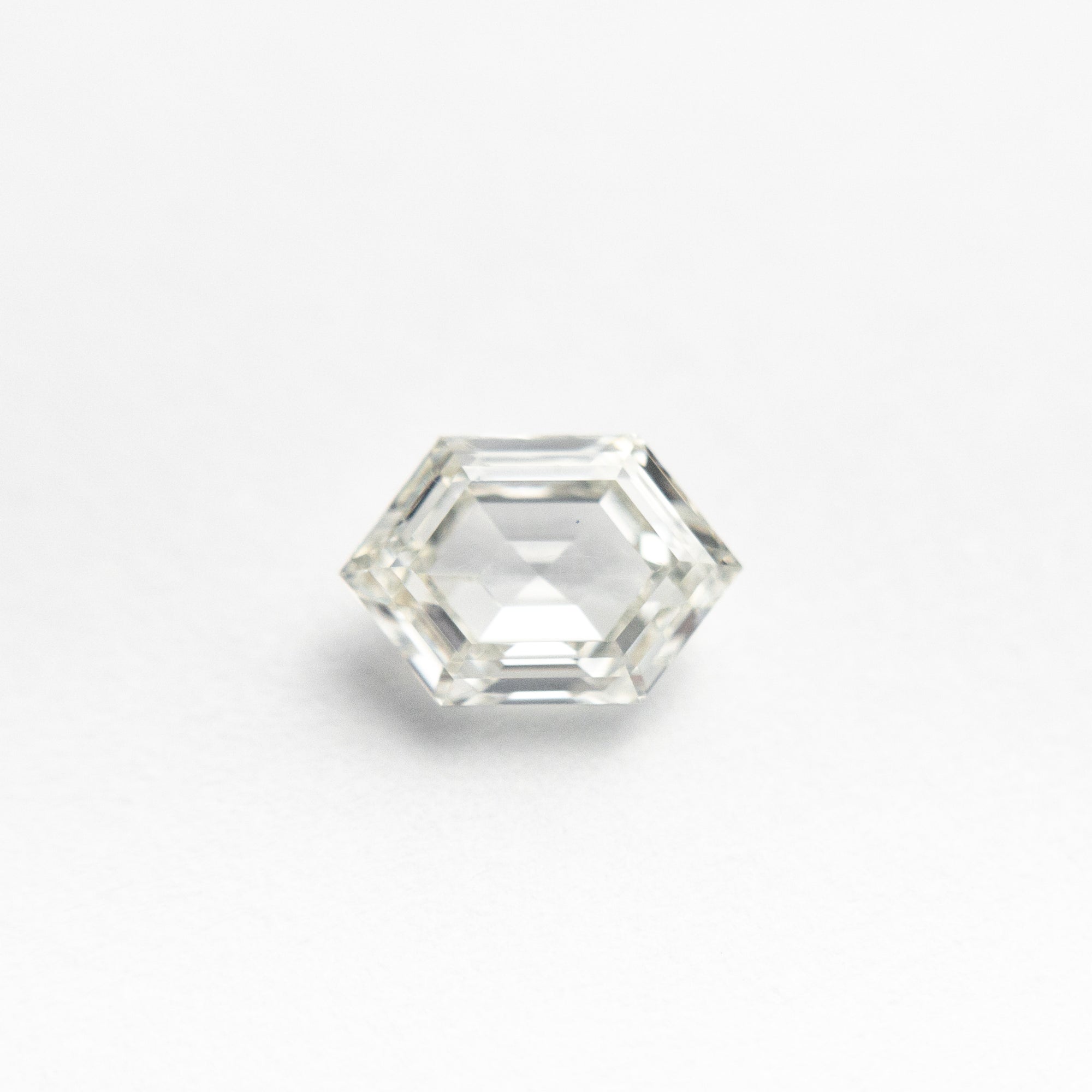 0.70ct 6.94x4.65x2.69mm VVS2 I Hexagon Step Cut 19386-08 🇨🇦