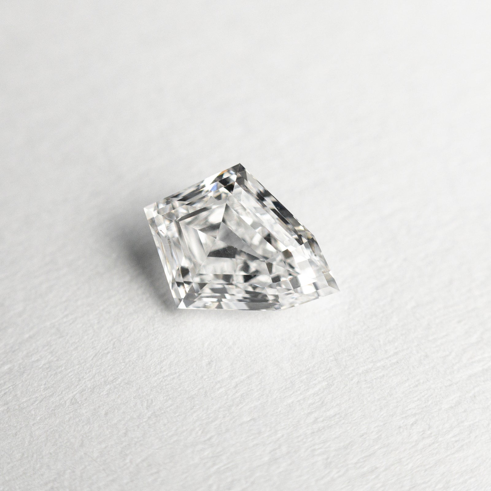 0.56ct 6.81x5.07x2.79mm VS2 D Kite Step Cut 19438-07