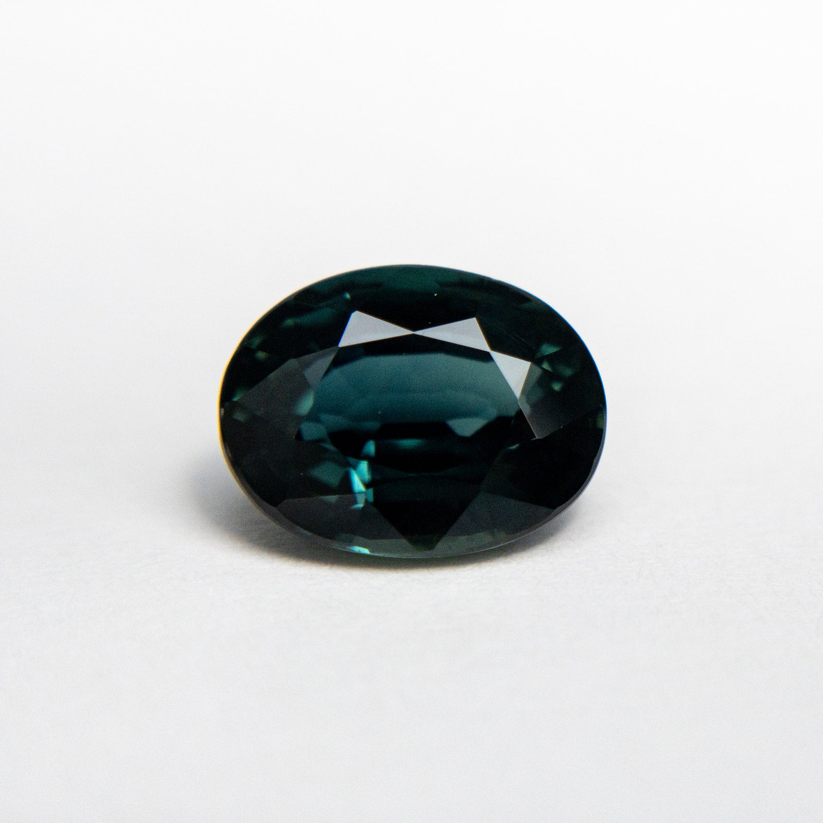 2.13ct 8.27x6.37x4.42mm Oval Brilliant Sapphire 19472-01