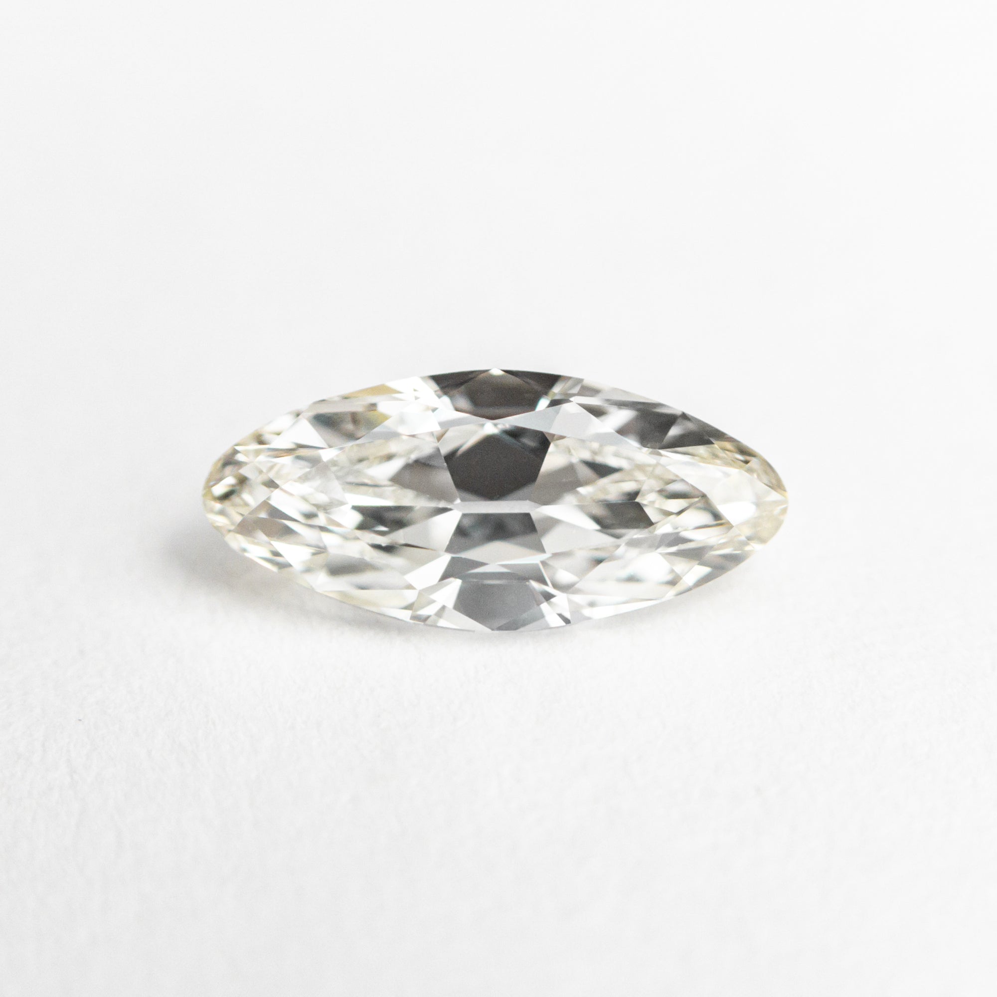 0.70ct 9.05x4.03x2.75mm VS2 M Modern Antique Moval Brilliant 19585-02