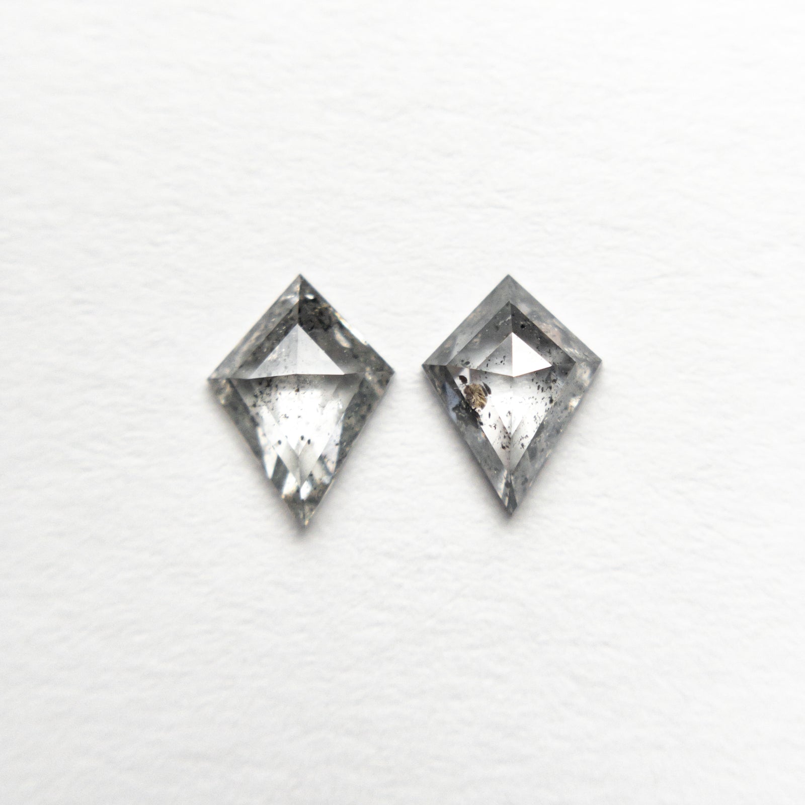 0.43cttw 2pc 5.85x4.26x1.47mm 5.50x4.09x1.69mm Kite Rosecut Matching Pair 19758-24