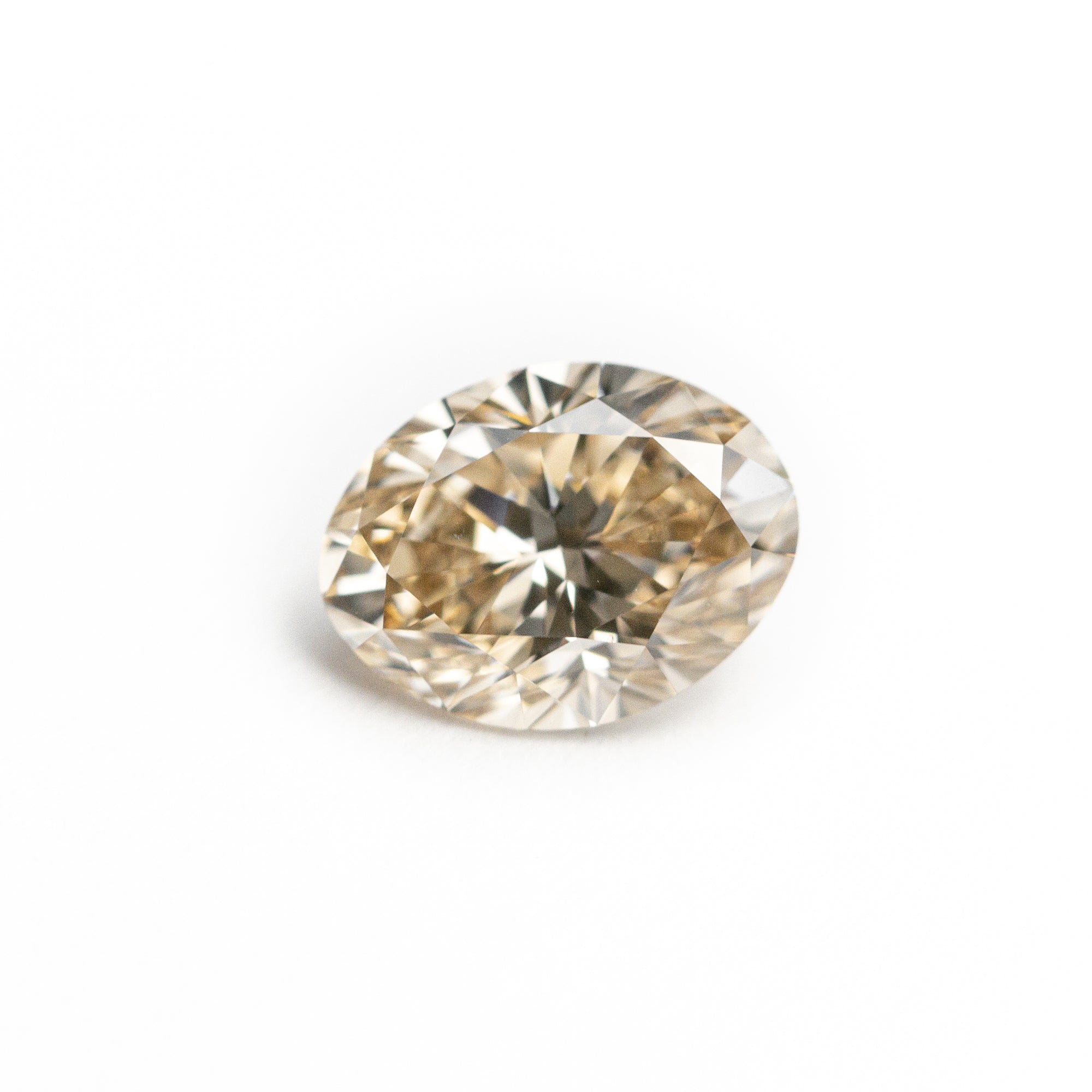 1.00ct 7.40x5.61x3.72mm VVS2 C3 Oval Brilliant 19881-01