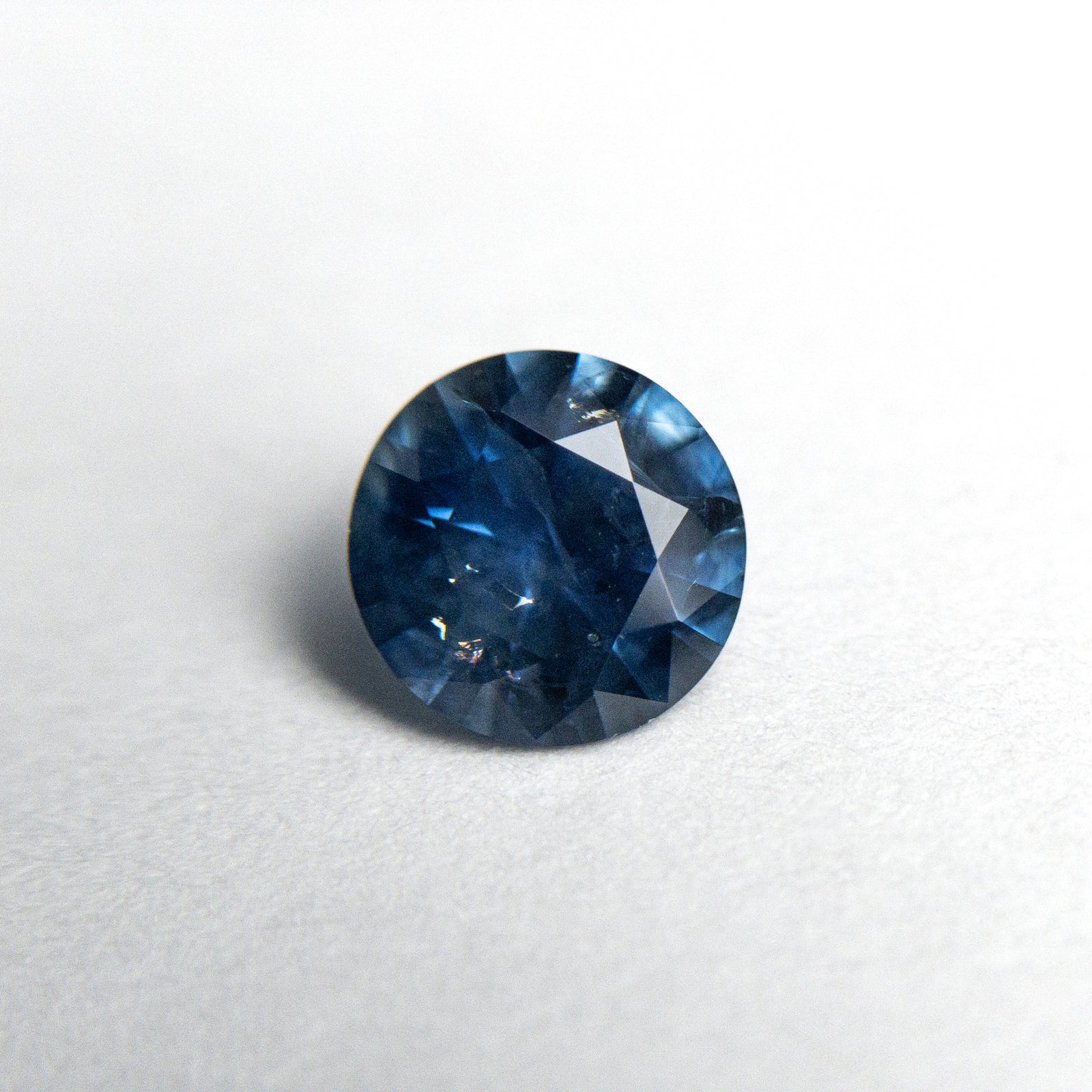 0.87ct 6.05x5.99x3.63mm Round Brilliant Sapphire 19937-04