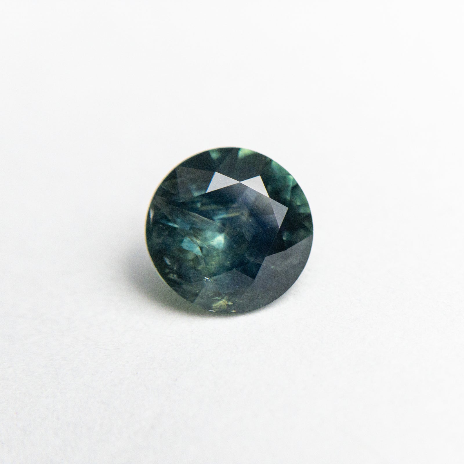 0.90ct 6.03x5.96x3.59mm Round Brilliant Sapphire 19937-09