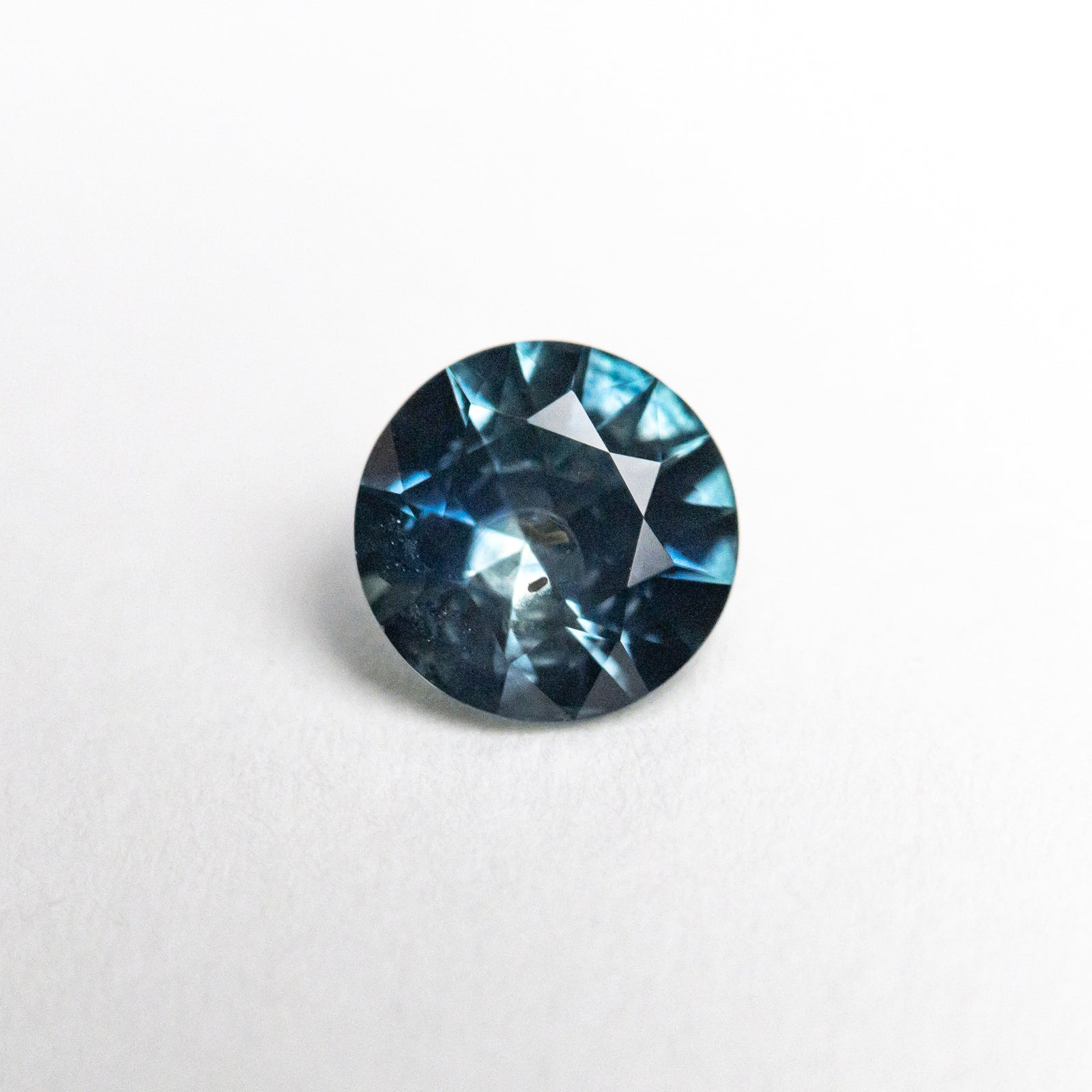 0.71ct 5.59x5.54x3.31mm Round Brilliant Sapphire 19942-05