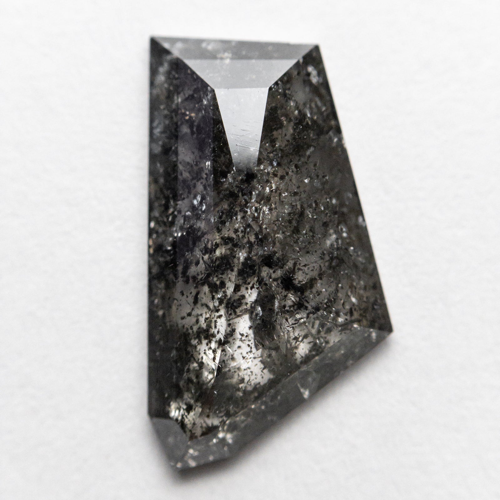 2.84ct 14.60x8.23x2.83mm Geomteric Rosecut 20000-04