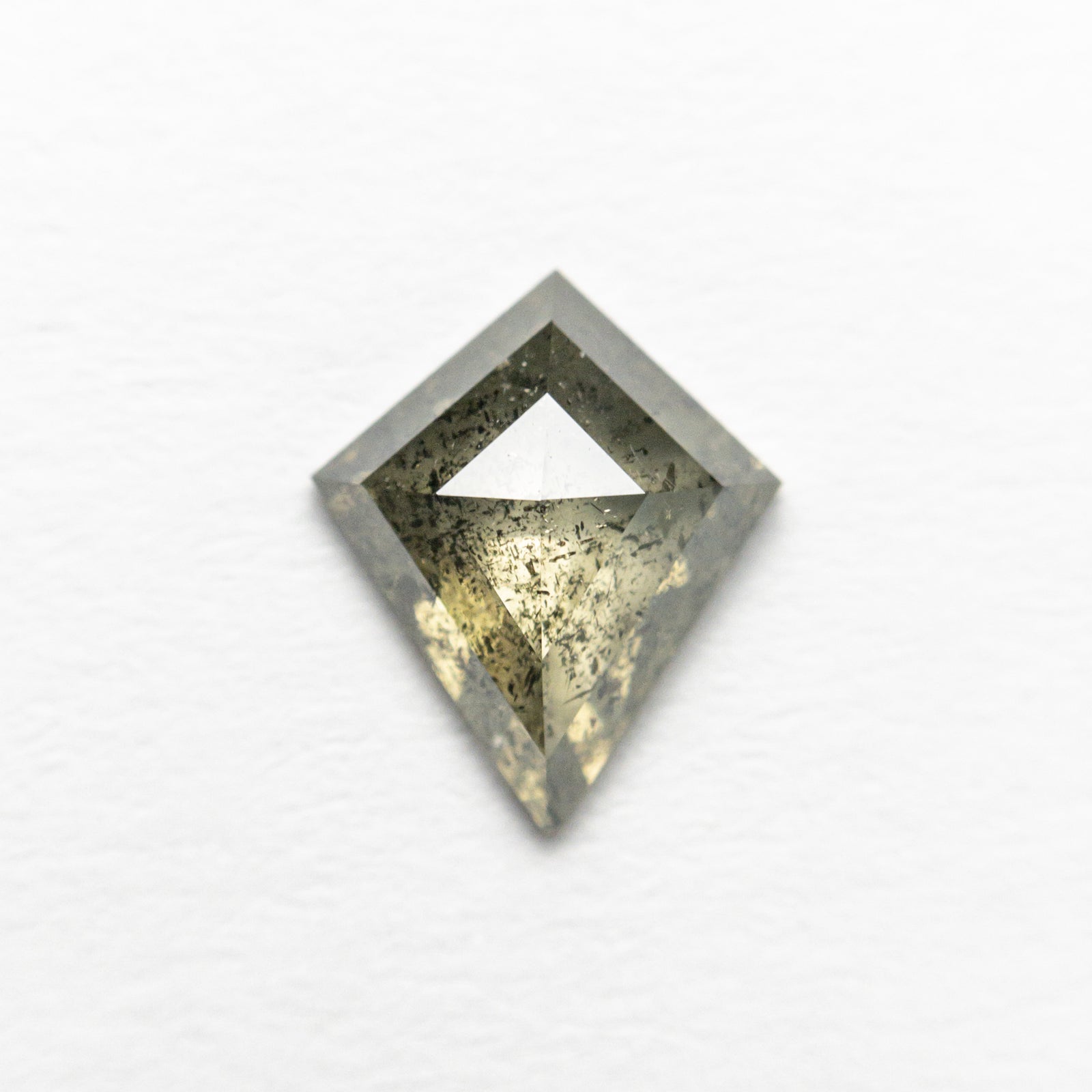0.71ct 8.20x6.84x2.30mm Kite Rosecut 20015-05