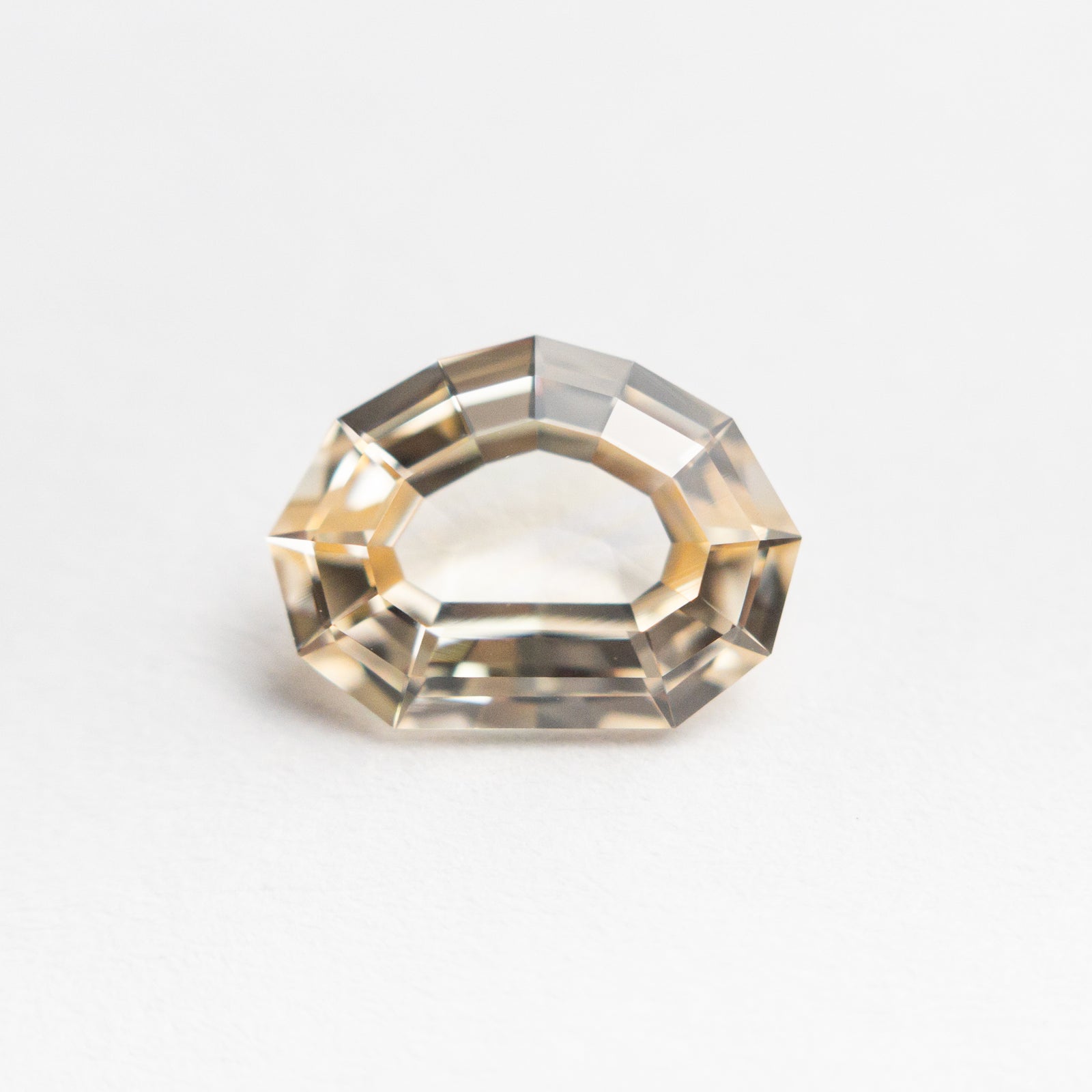 1.70ct 8.85x6.53x3.53mm Geometric Amorphous Step Cut Sapphire 20201-01