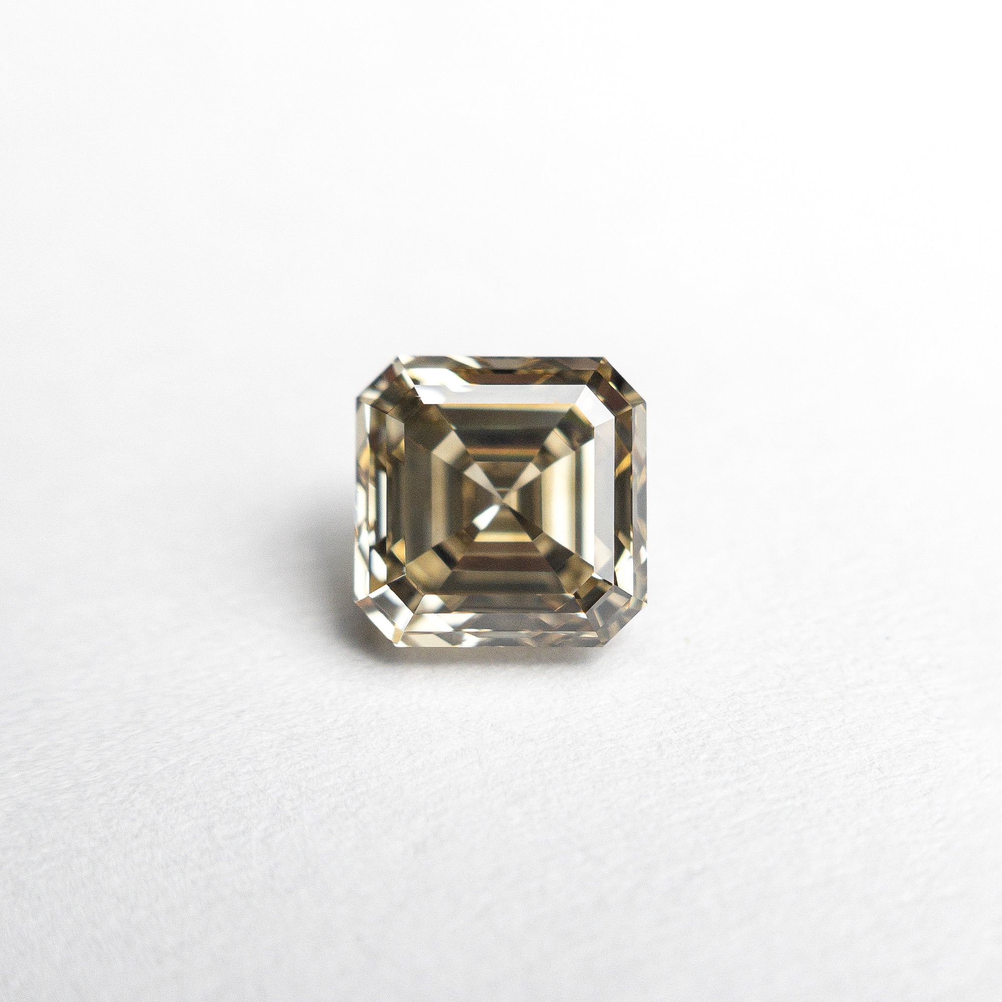 1.03ct 5.42x5.41x3.72mm VVS C5 Cut Corner Square Brilliant 20705-16