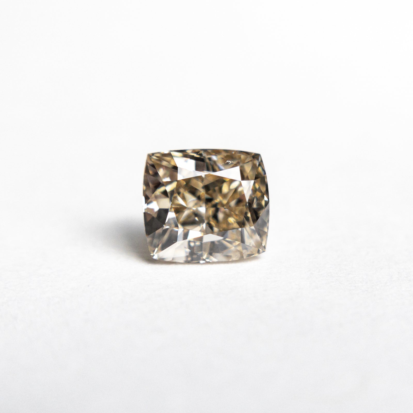 1.01ct 5.70x5.11x3.91mm SI1 C3 Cushion Brilliant 20705-35