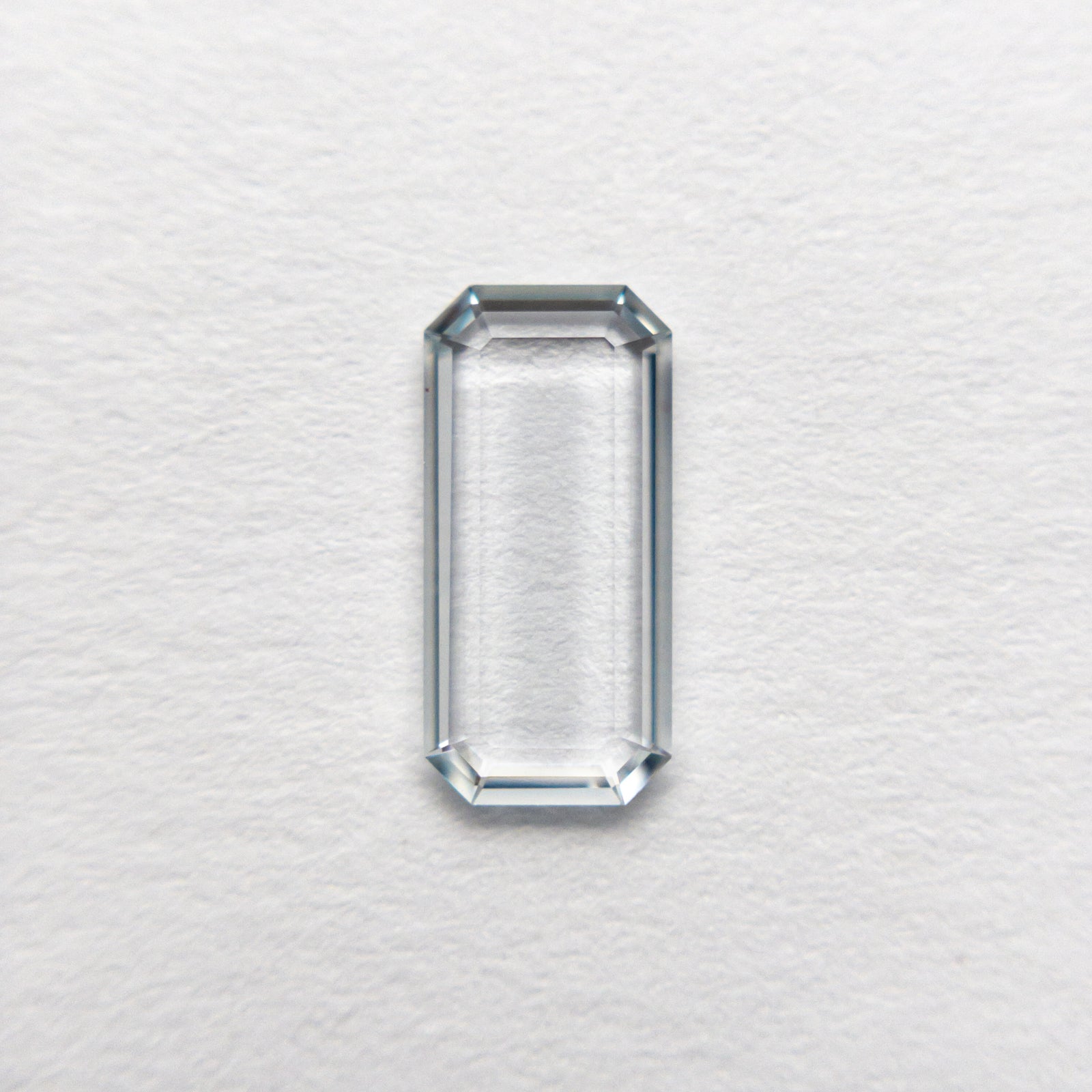 0.64ct 8.69x4.13x1.18mm Cut Corner Rectangle Portrait Cut Sapphire 20764-01