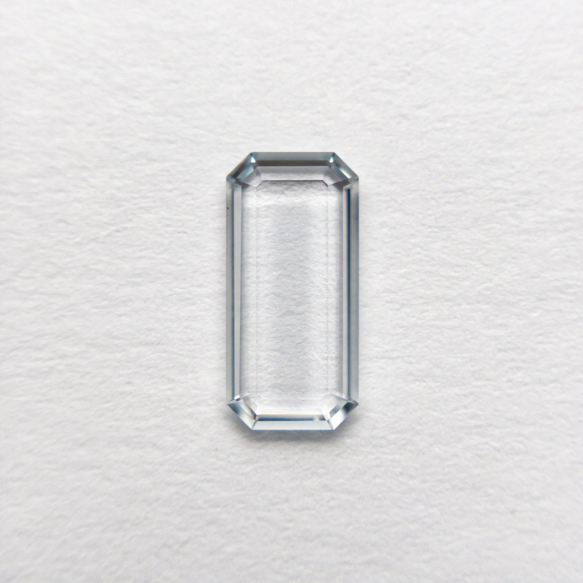 0.64ct 8.69x4.13x1.18mm Cut Corner Rectangle Portrait Cut Sapphire 20764-01