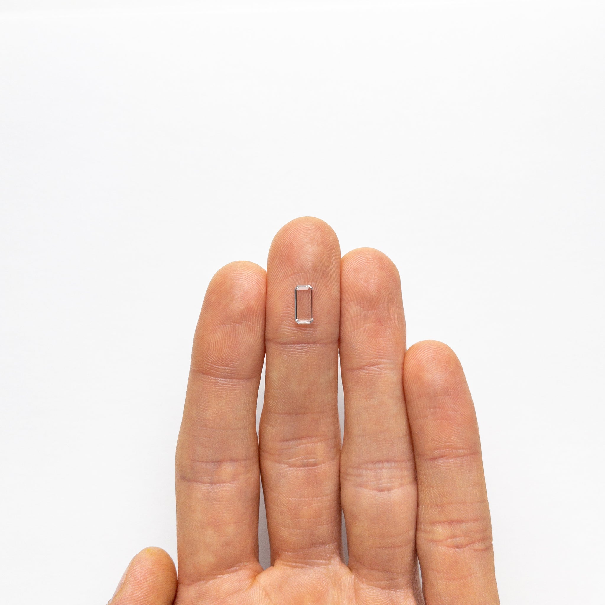 0.64ct 8.69x4.13x1.18mm Cut Corner Rectangle Portrait Cut Sapphire 20764-01