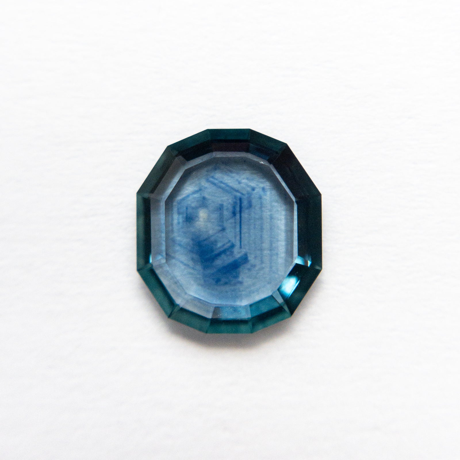 1.23ct 7.91x7.17x1.83mm Geo Oval Portrait Cut Sapphire 20866-01