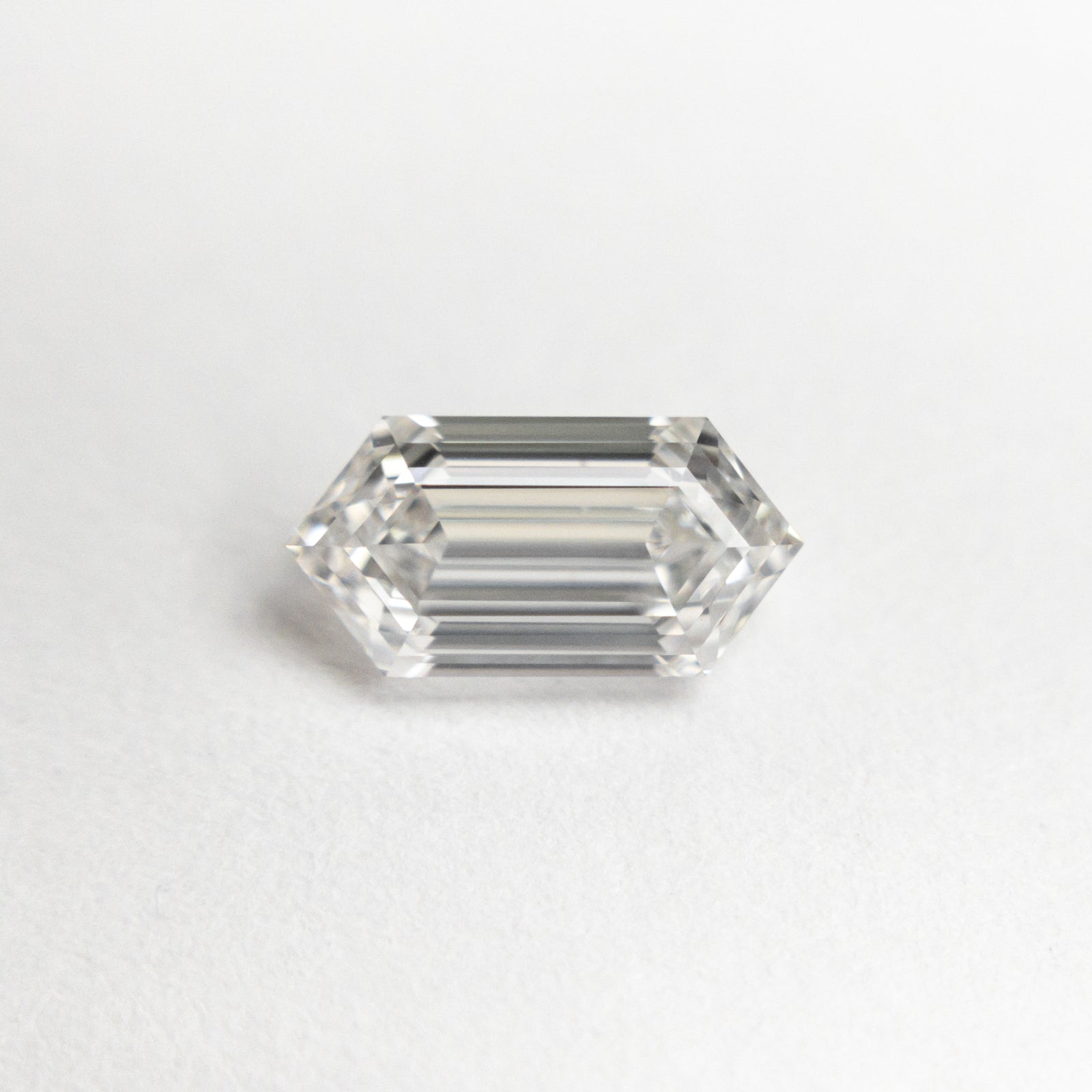1.00ct 8.37x4.18x3.14mm VS2 F/G Hexagon Step Cut 🇨🇦 21147-01