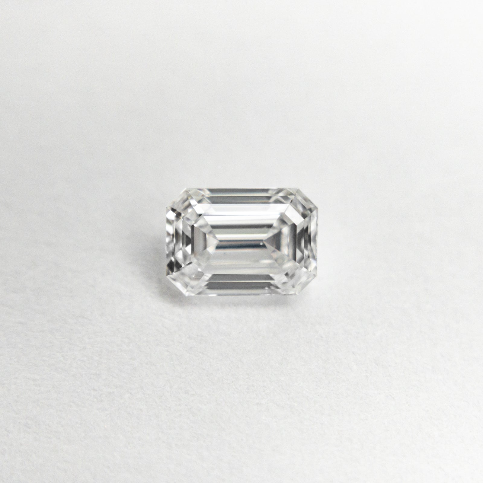 0.61ct 5.59x3.96x2.70mm SI1 E Cut Corner Rectangle Step Cut 🇨🇦 21208-01