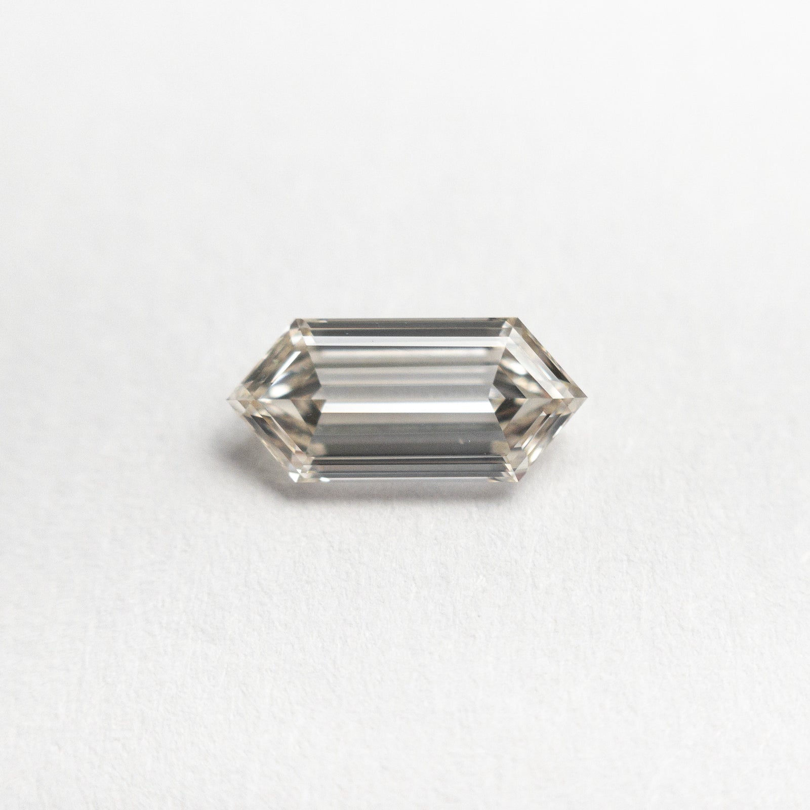 0.62ct 8.22x3.73x2.14mm VS1 O-P Hexagon Step Cut 🇨🇦 21245-01