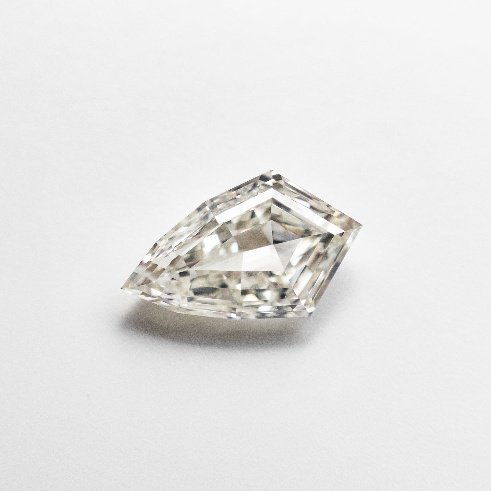 0.50ct 7.29x4.40x2.31mm VS1 J Kite Step Cut 21346-01