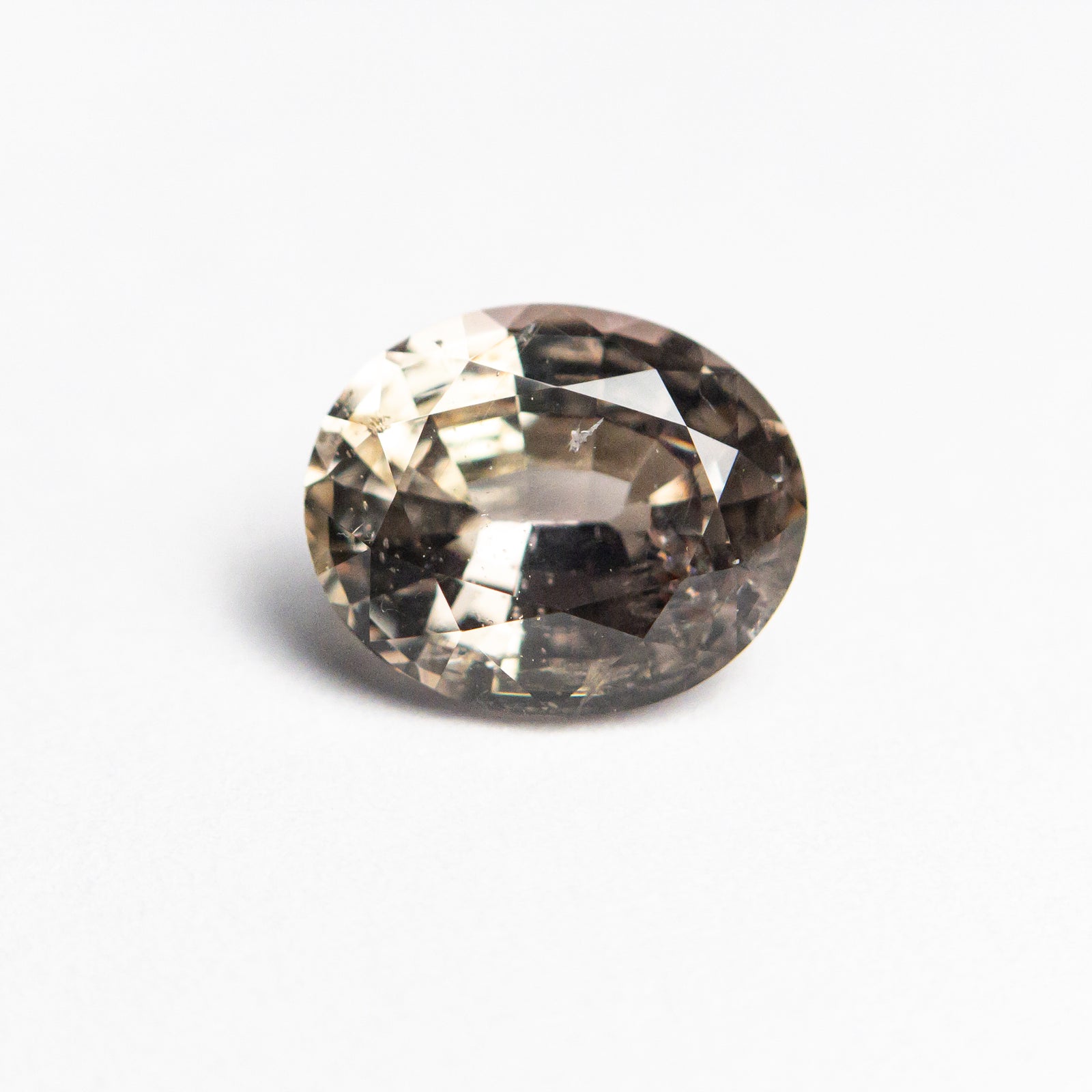 1.36ct 7.89x6.07x3.75mm Oval Brilliant Sapphire 21567-01