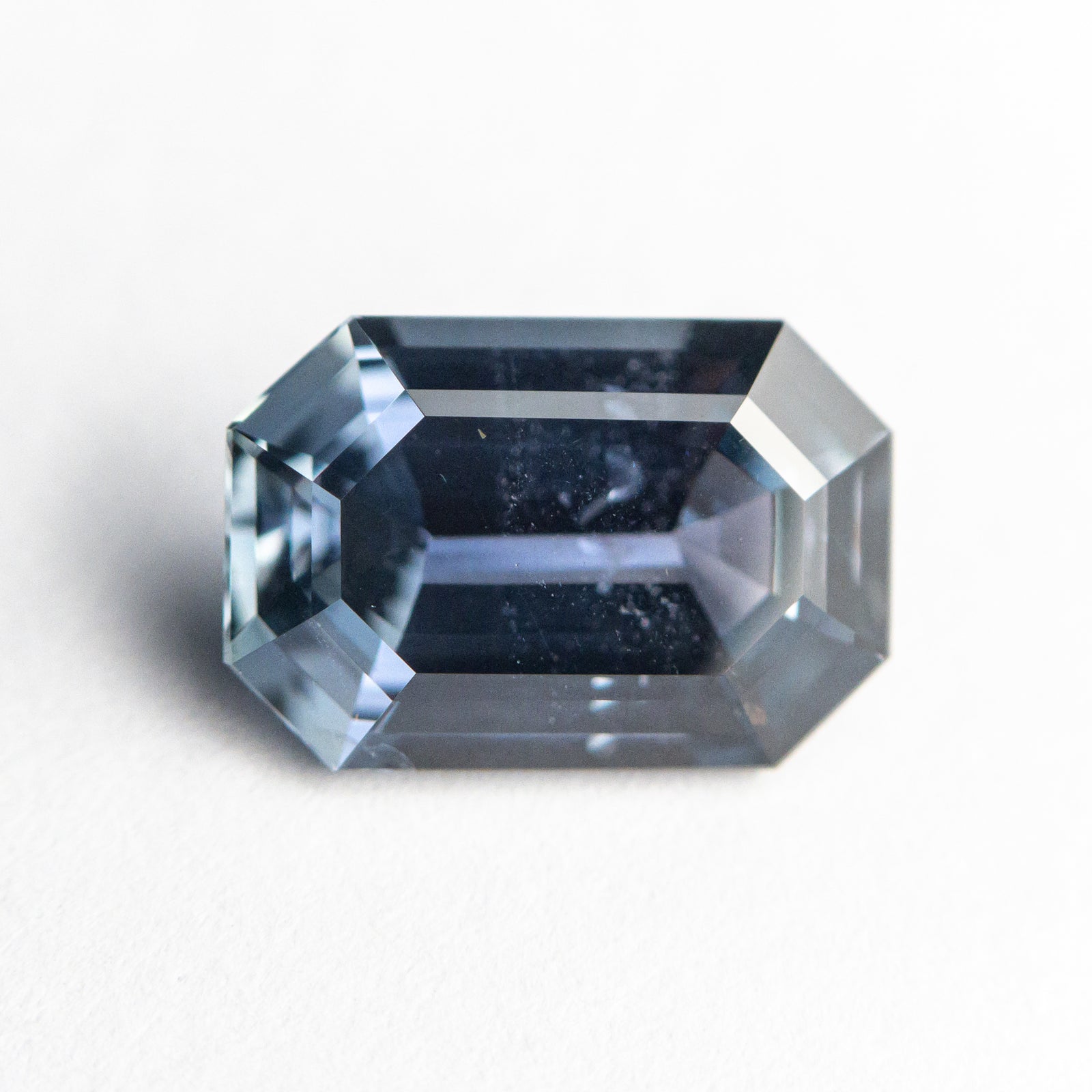 2.84ct 10.09x6.78x4.24mm Cut Corner Rectangle Step Cut Sapphire 21576-01