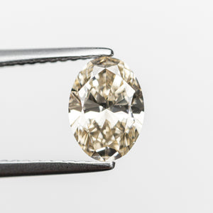 1.01ct 8.01x5.73x3.36mm GIA VS2 Champagne Oval Brilliant 21594-01