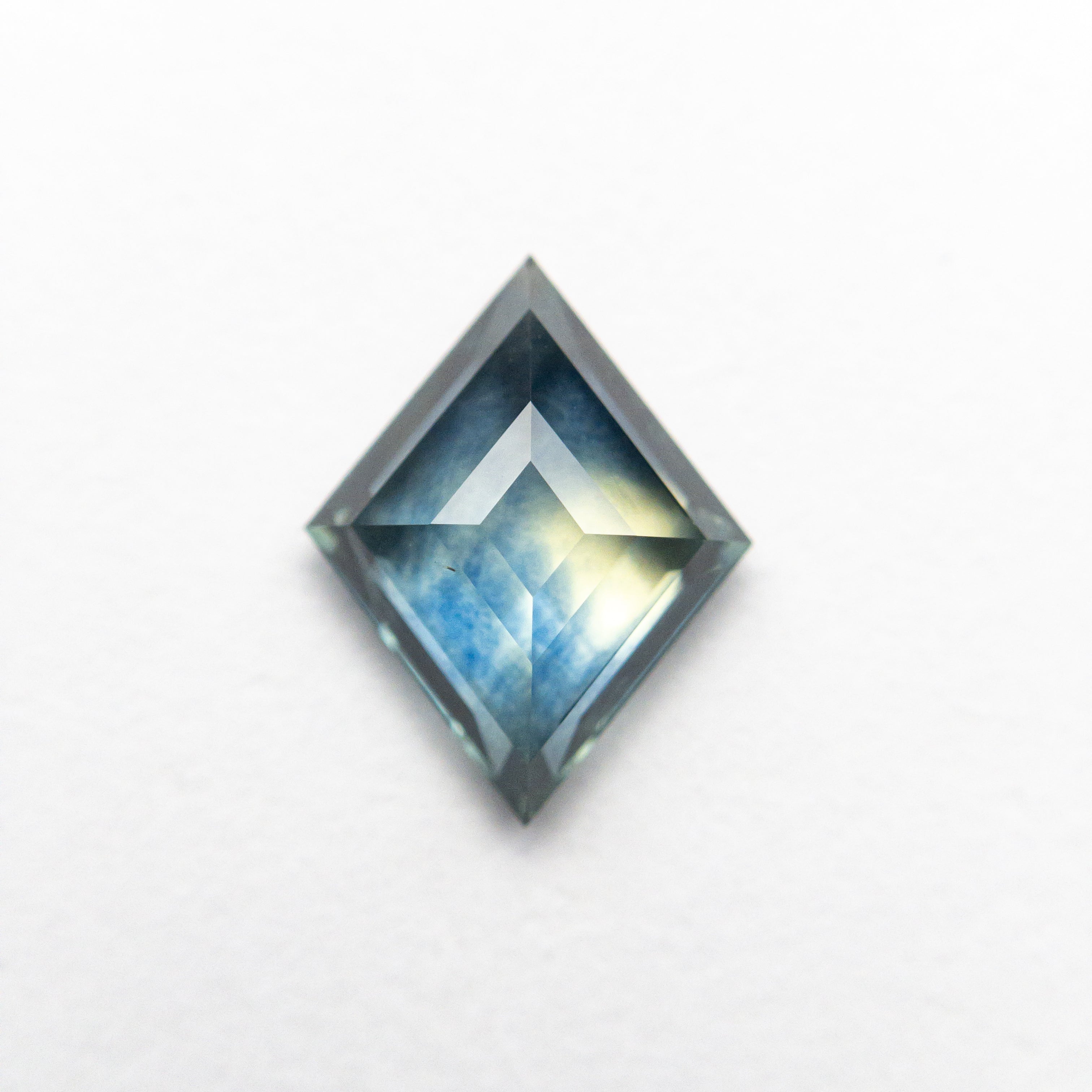 プリズムストーン 1.17ct 5.57x5.45x3.01mm Lozenge Rosecut Sapphire 21603-05 - Misfit