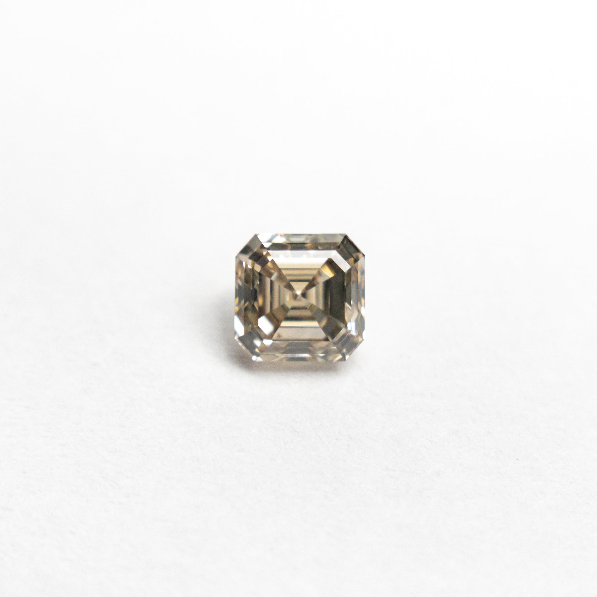 0.41ct 3.93x3.87x2.78mm VS2 C3 Cut Corner Square Step Cut 🇨🇦 21808-01