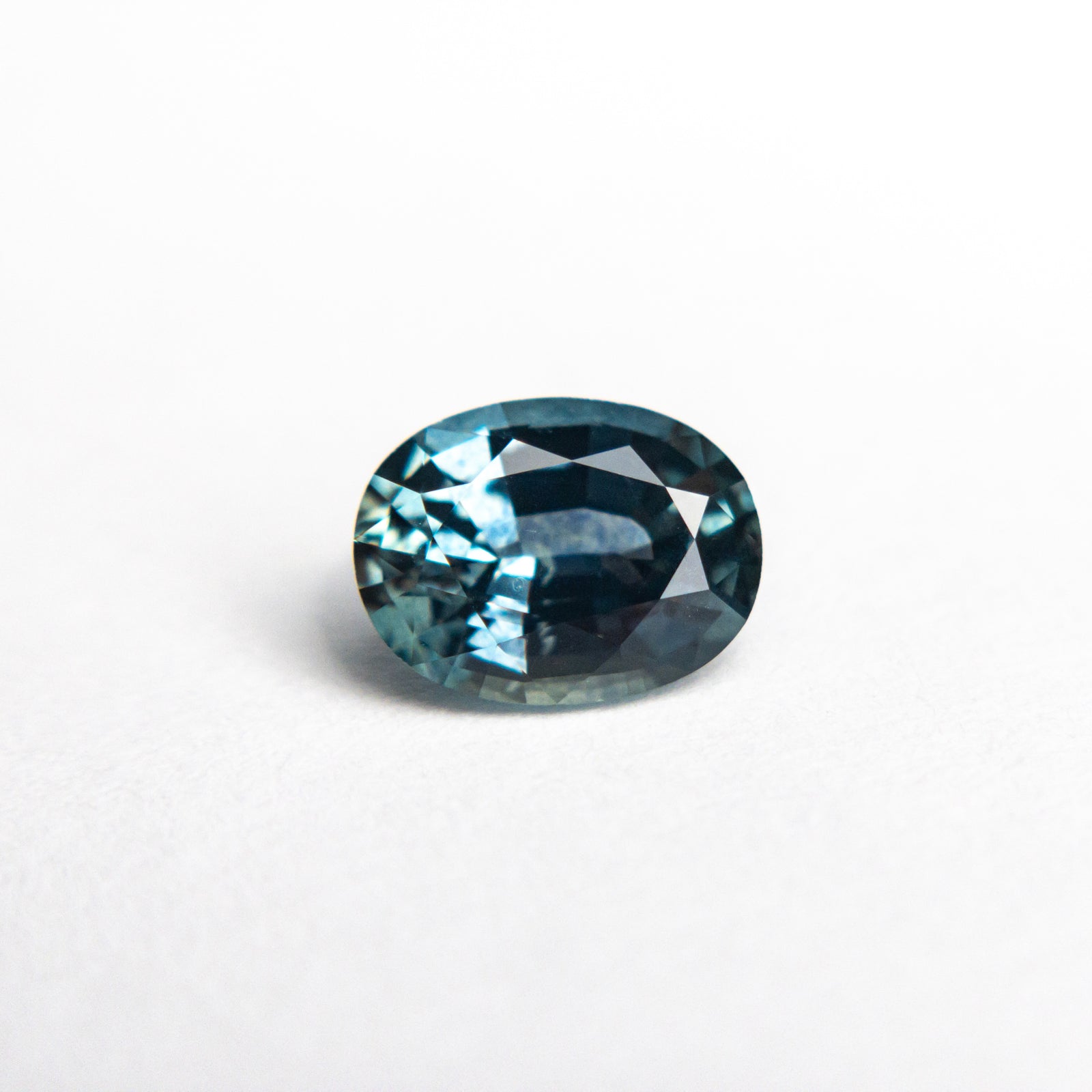 1.02ct 6.92x5.27x3.42mm Oval Brilliant Sapphire 22143-02