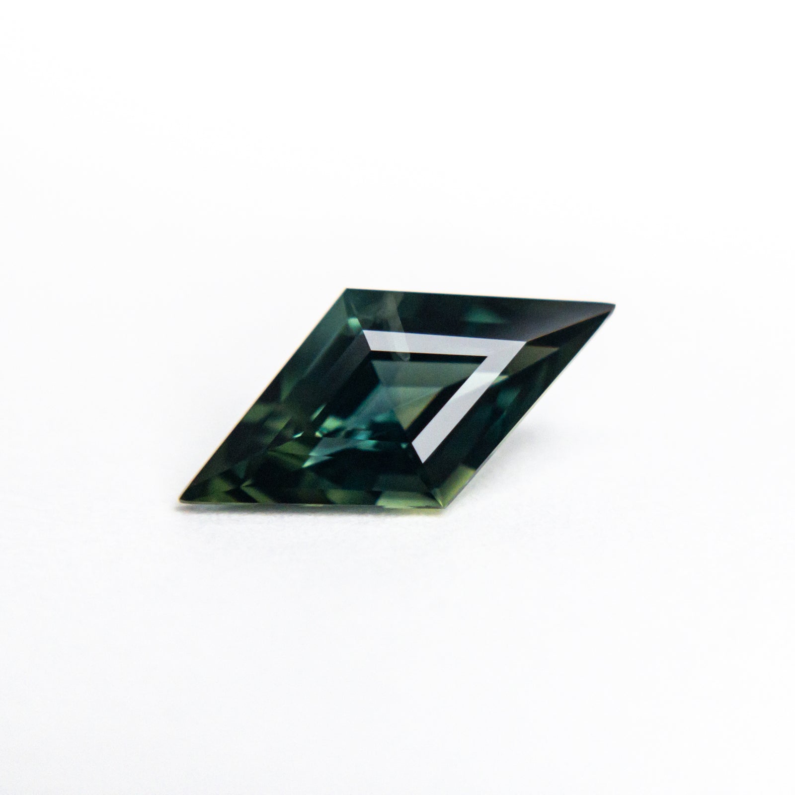 1.03ct 11.07x5.62x3.33mm Lozenge Step Cut Sapphire 22272-18 🇦🇺