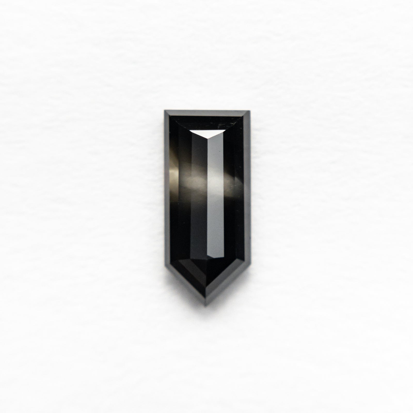 0.90ct 8.84x3.87x2.28mm Pentagon Rosecut 22339-25