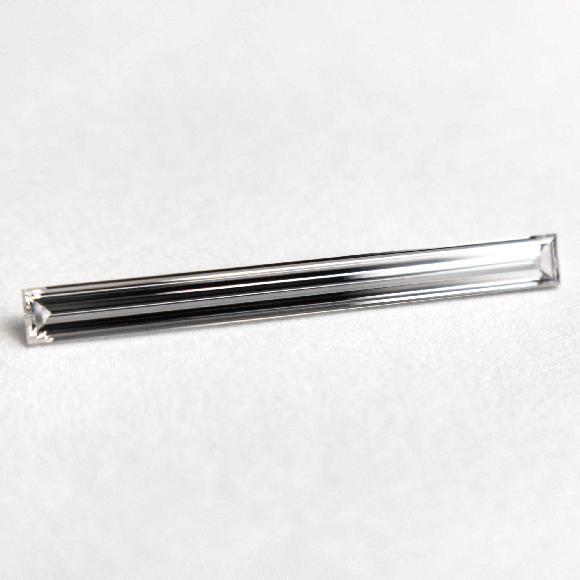 0.36ct 16.18x1.63x1.15mm GIA VS2 G Baguette Step Cut 22614-01