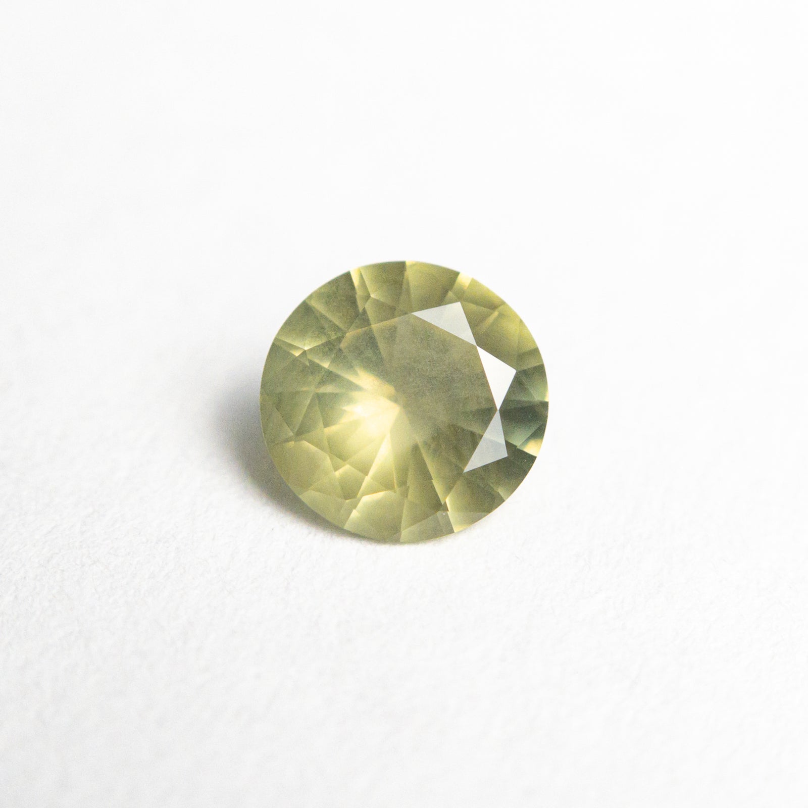 0.60ct 5.50x5.40x2.92mm Round Brilliant Sapphire 22698-03