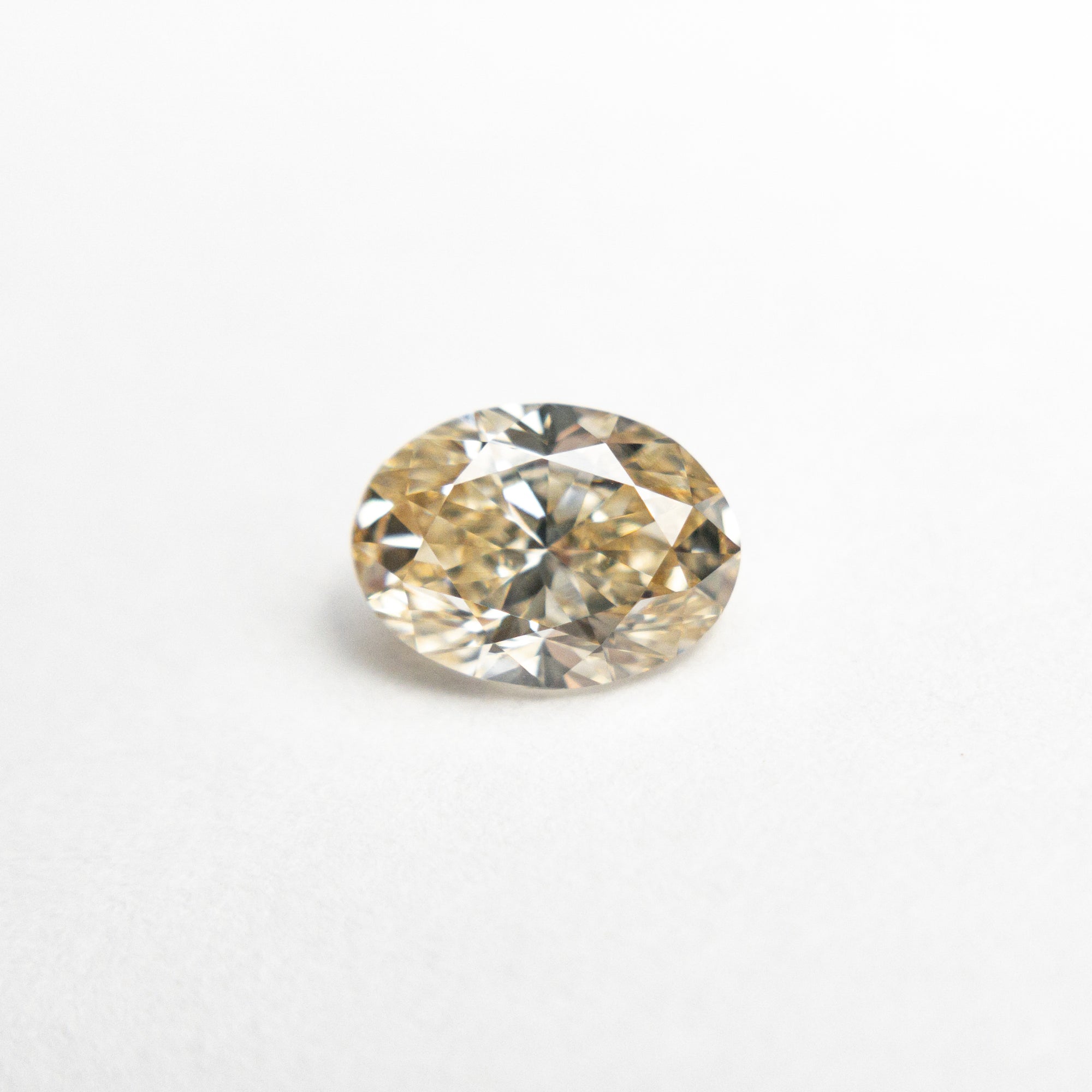 0.70ct 6.55x4.82x3.16mm VS2 C4 Oval Brilliant 22753-08