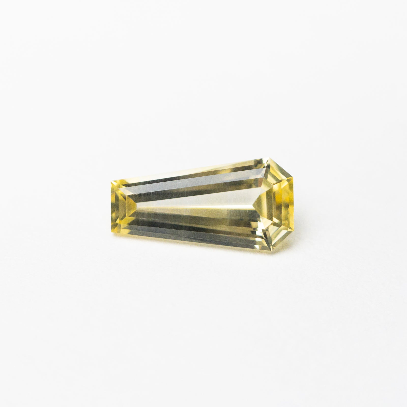 0.54ct 7.46x3.81x2.28mm Coffin Step Cut Sapphire 22832-01