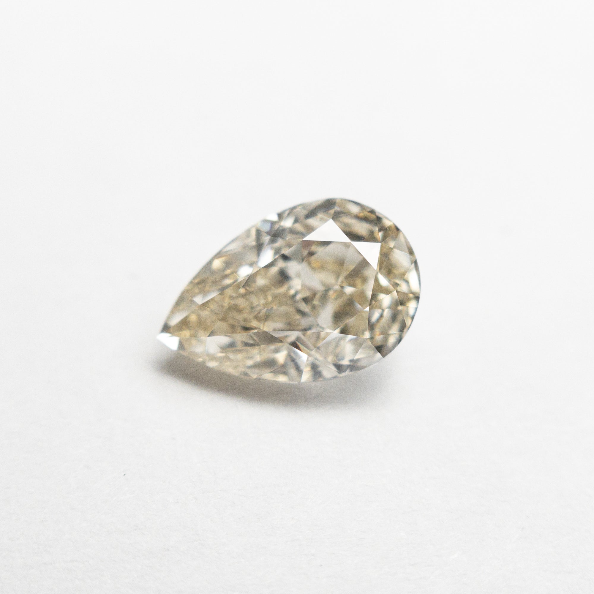 1.28ct 8.32x5.50x3.84mm GIA VVS1 U-V Pear Brilliant 27064-01