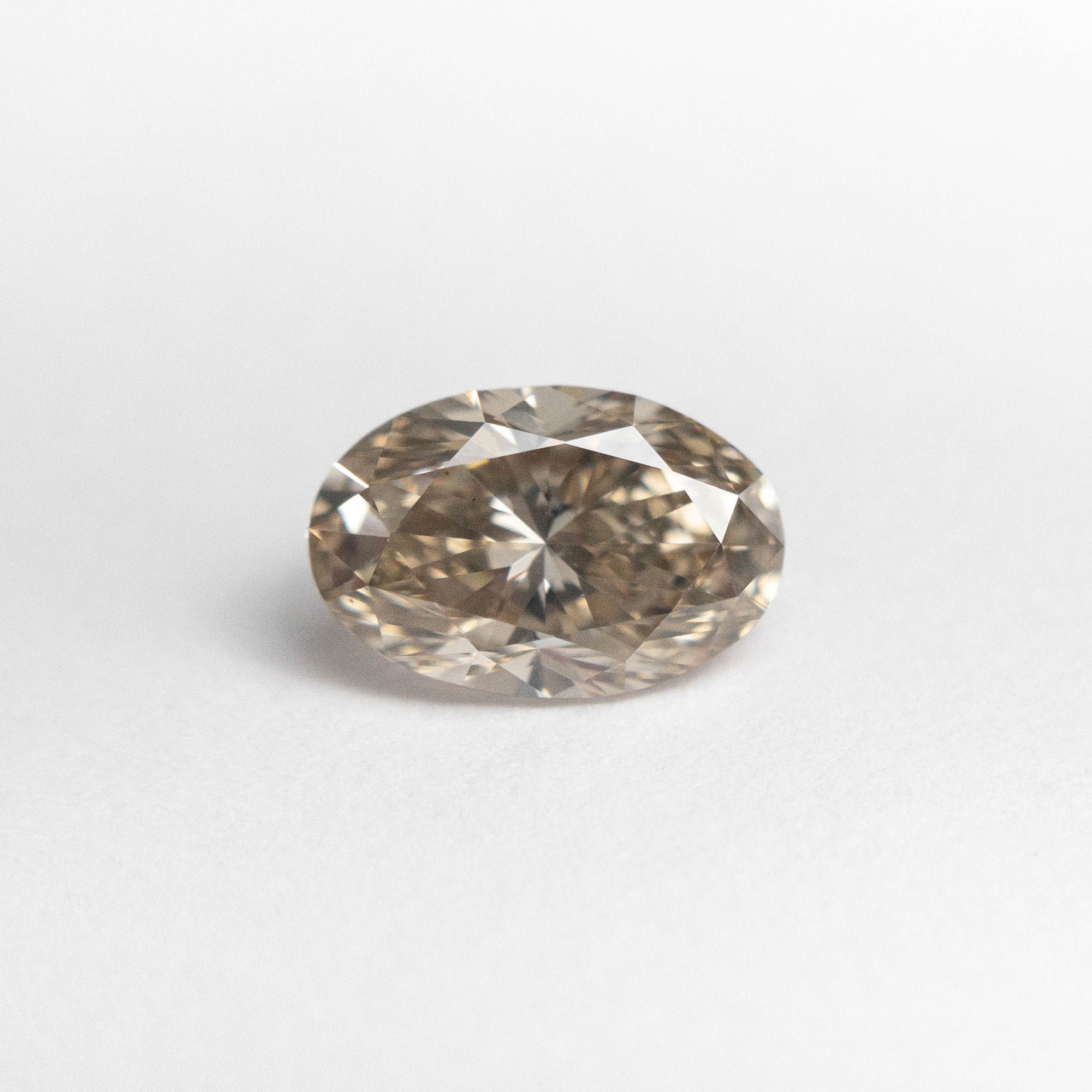 1.00ct 7.91x5.21x3.60mm VS2/SI1 C4 Oval Brilliant 19220-02